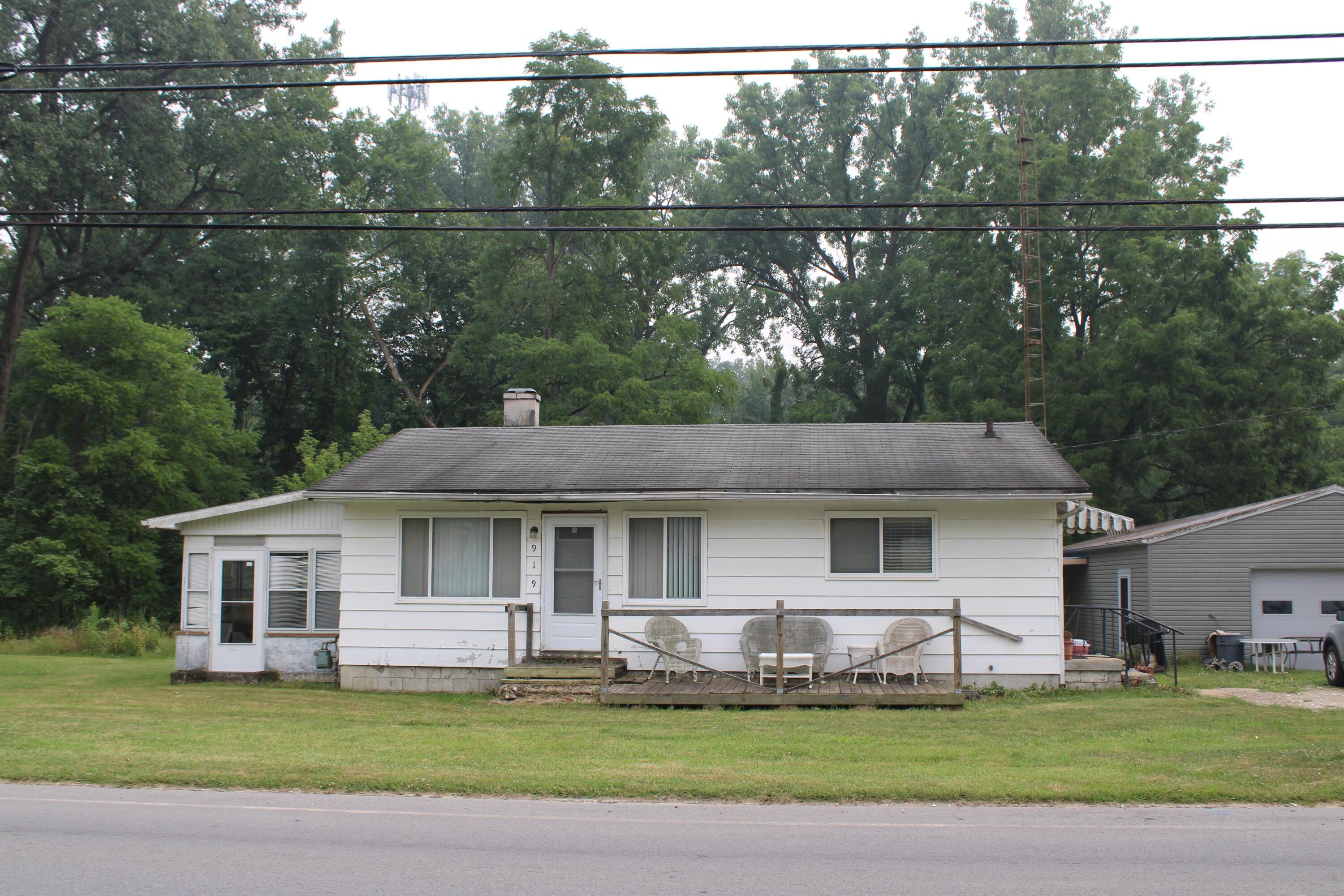 919 Charles Property Photo 1