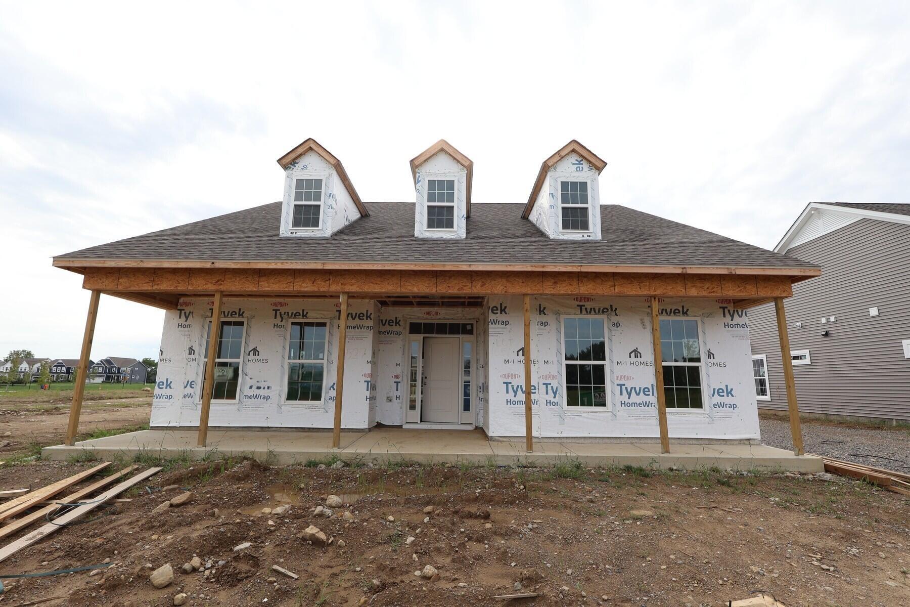 4527 Corsican Loop E Property Photo 1