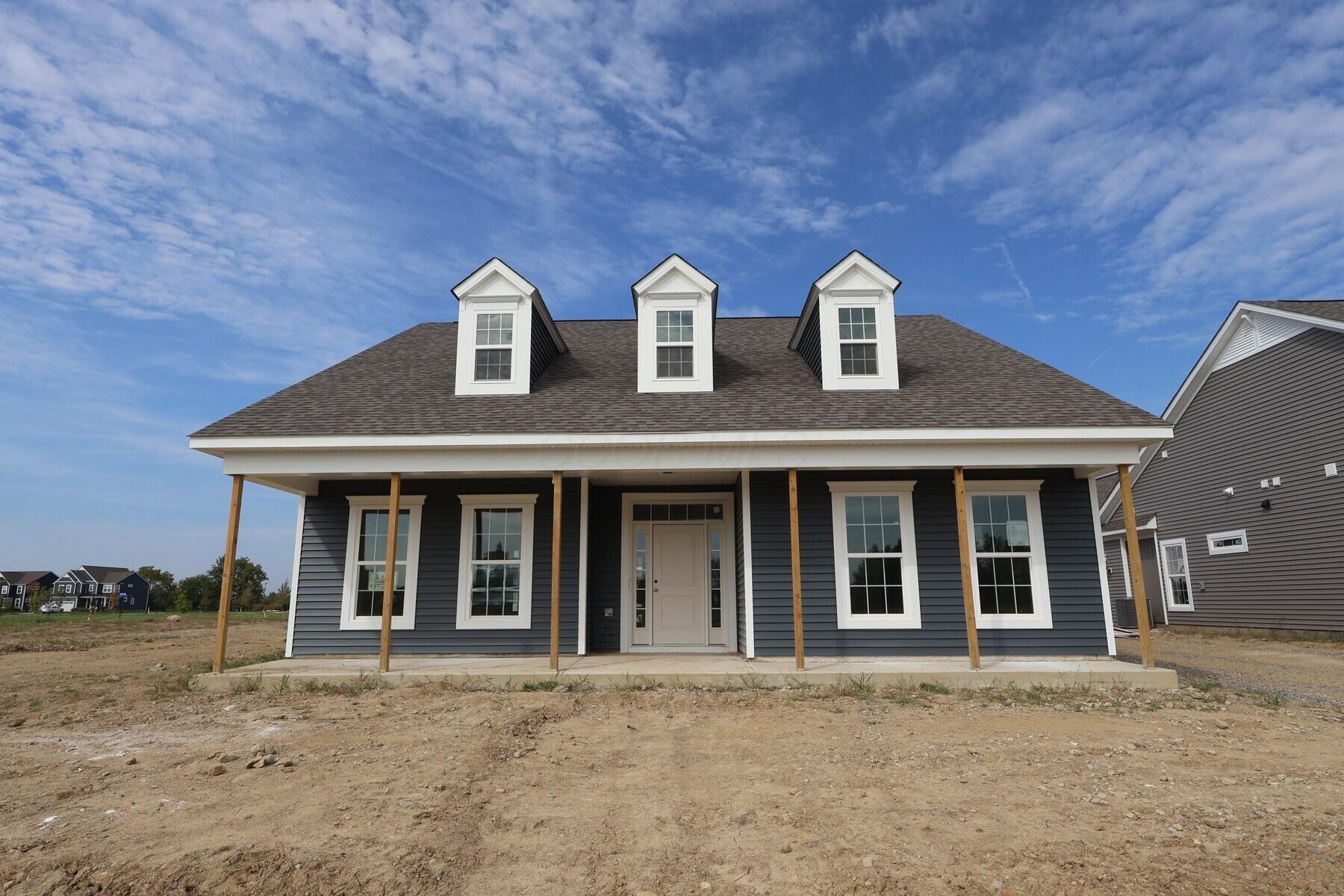 4527 Corsican Loop E Property Photo 1