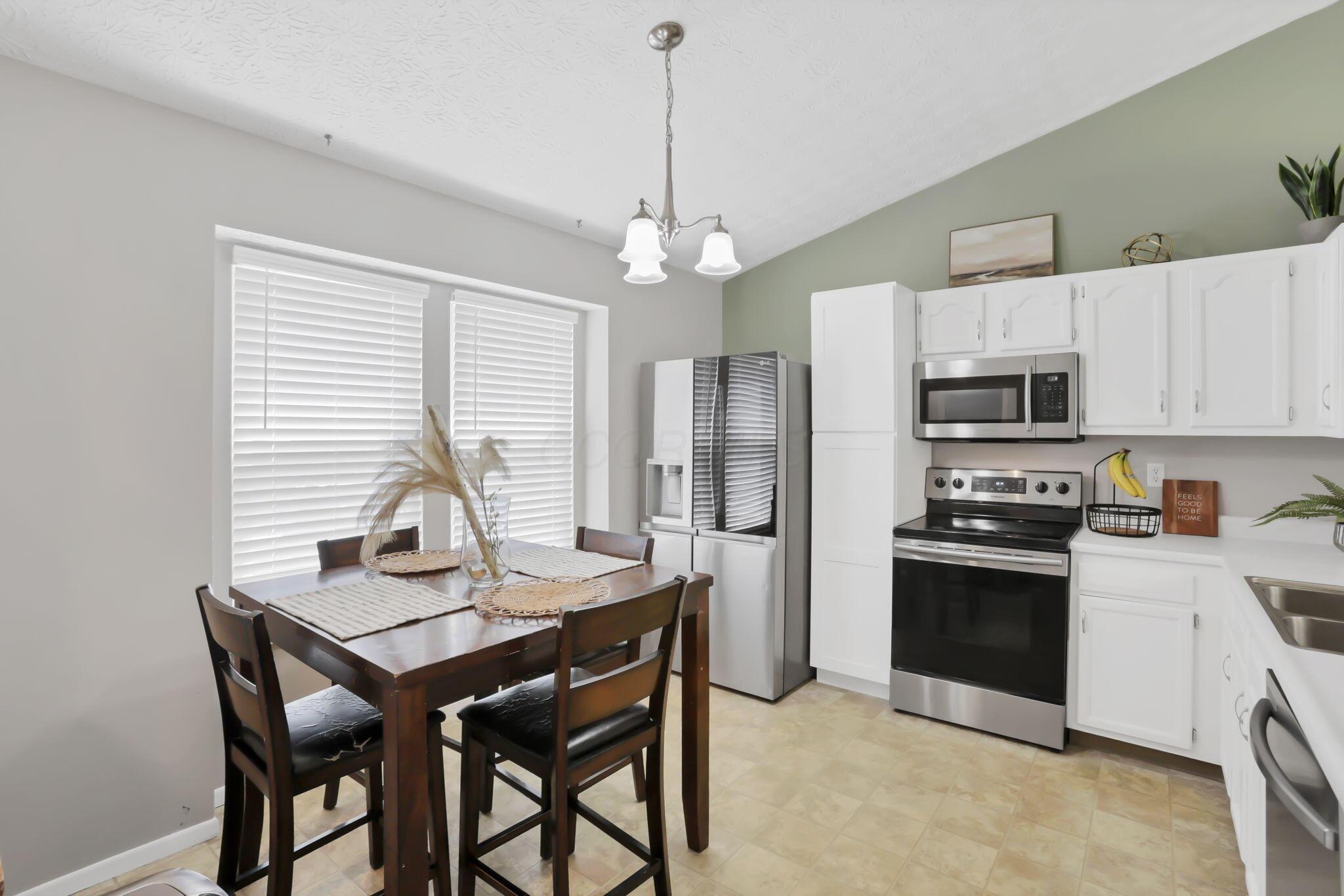 7576 Plainfield Drive Property Photo 9