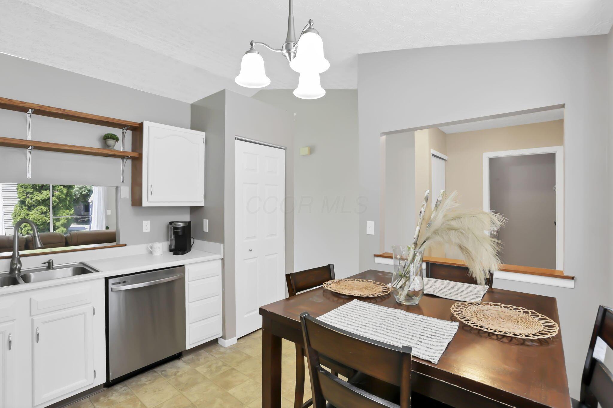 7576 Plainfield Drive Property Photo 10