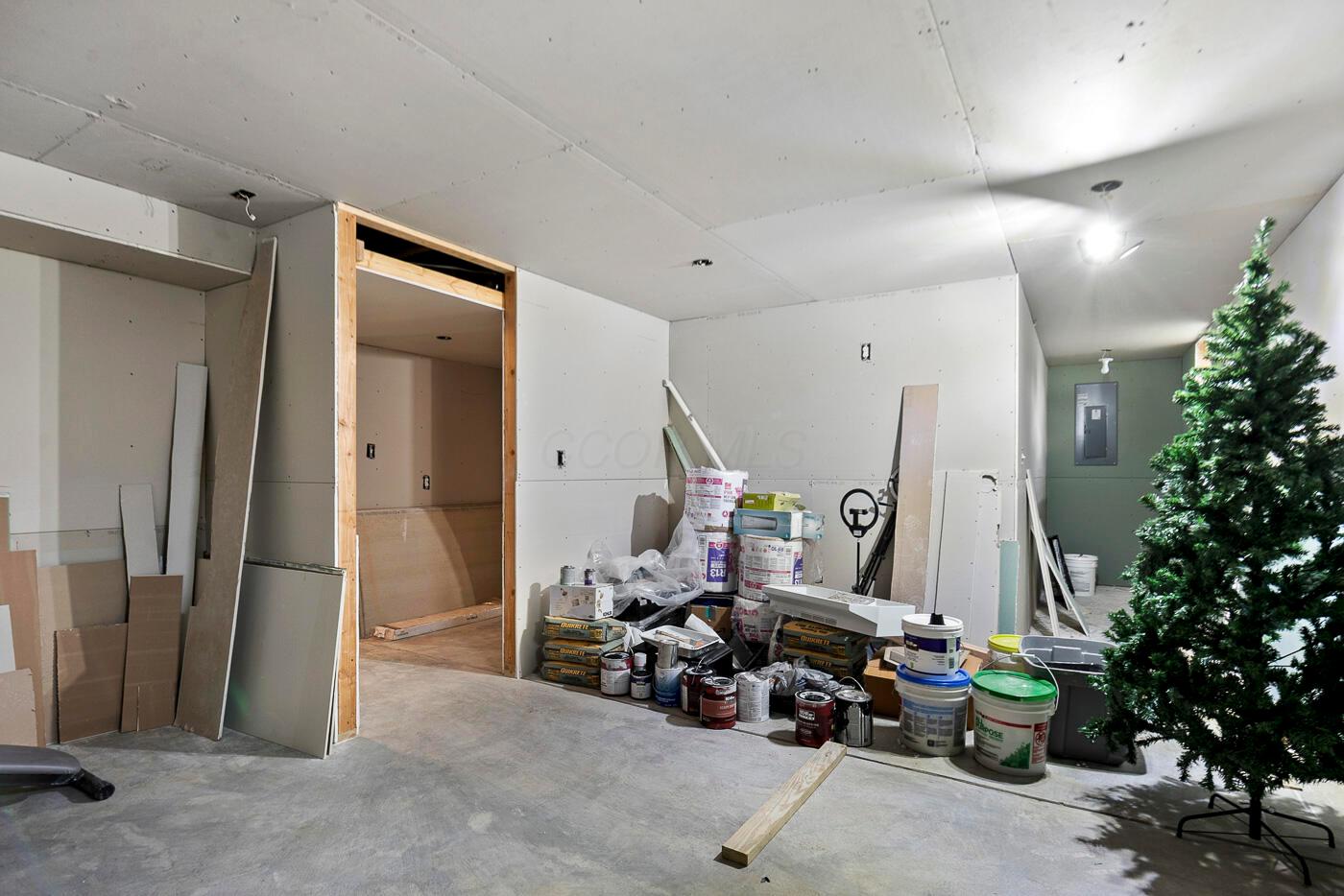 227 Carrowmoore Drive Property Photo 33