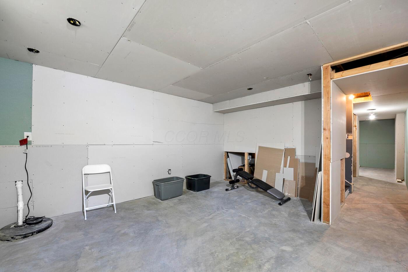 227 Carrowmoore Drive Property Photo 34