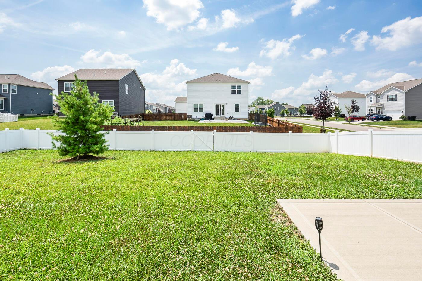 227 Carrowmoore Drive Property Photo 38