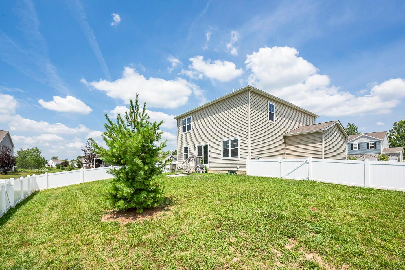 227 Carrowmoore Drive Property Photo 40