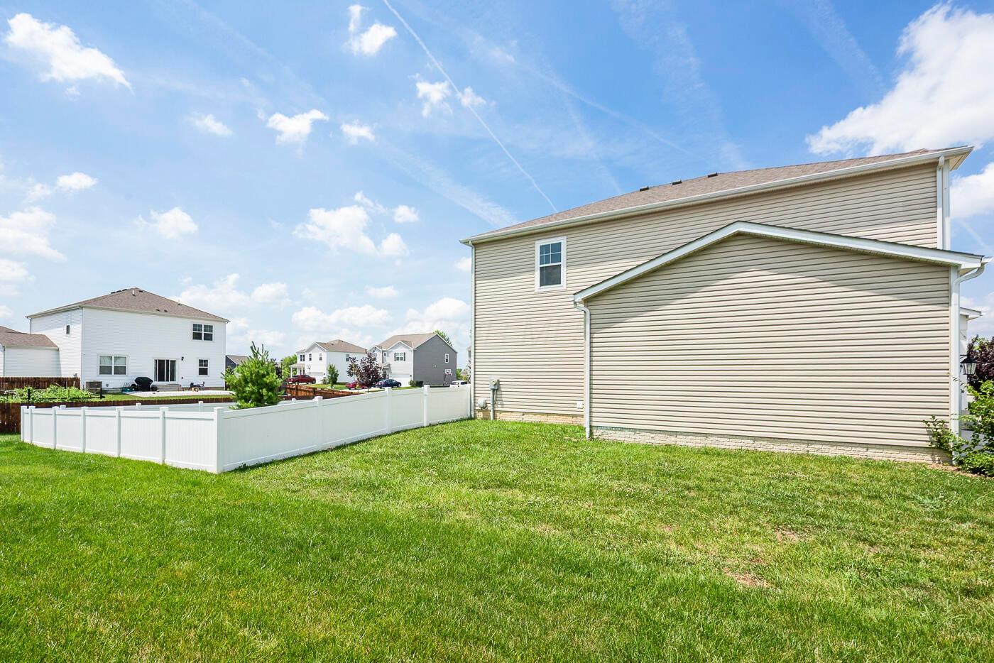 227 Carrowmoore Drive Property Photo 42