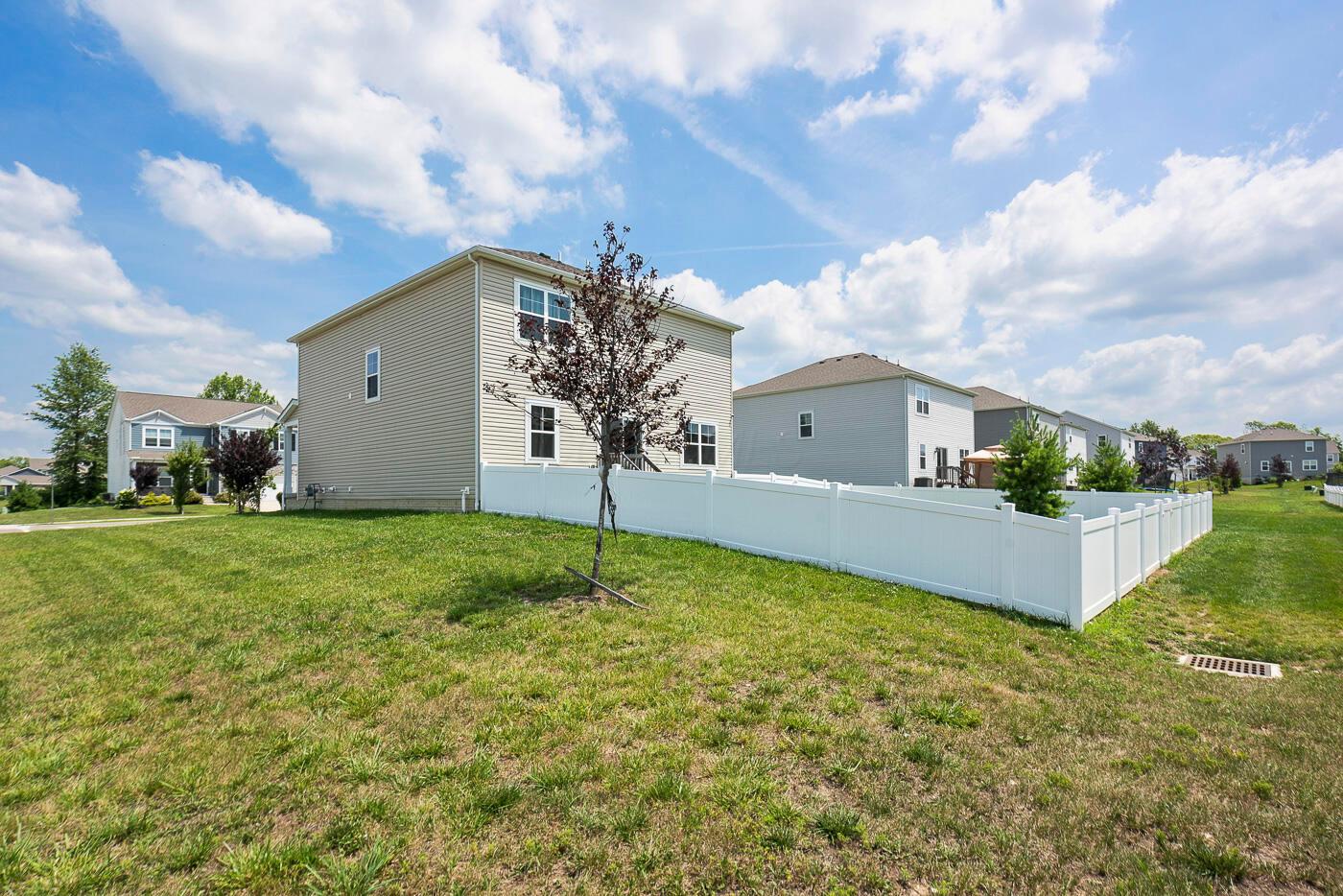 227 Carrowmoore Drive Property Photo 44