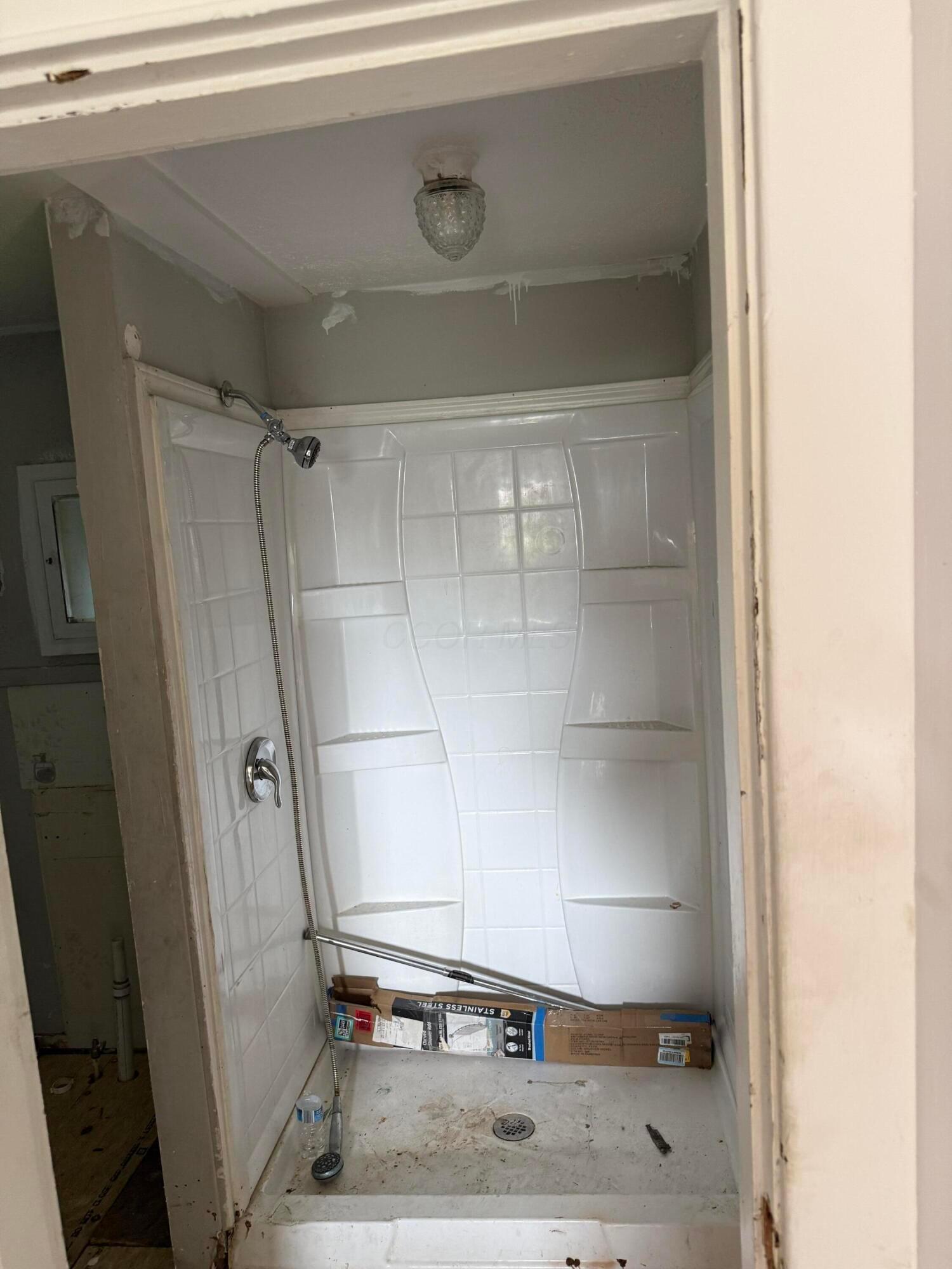 106 Fleek Avenue Property Photo 7