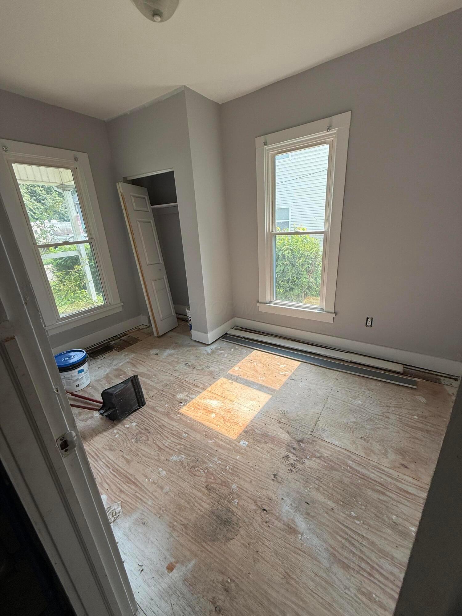 106 Fleek Avenue Property Photo 9