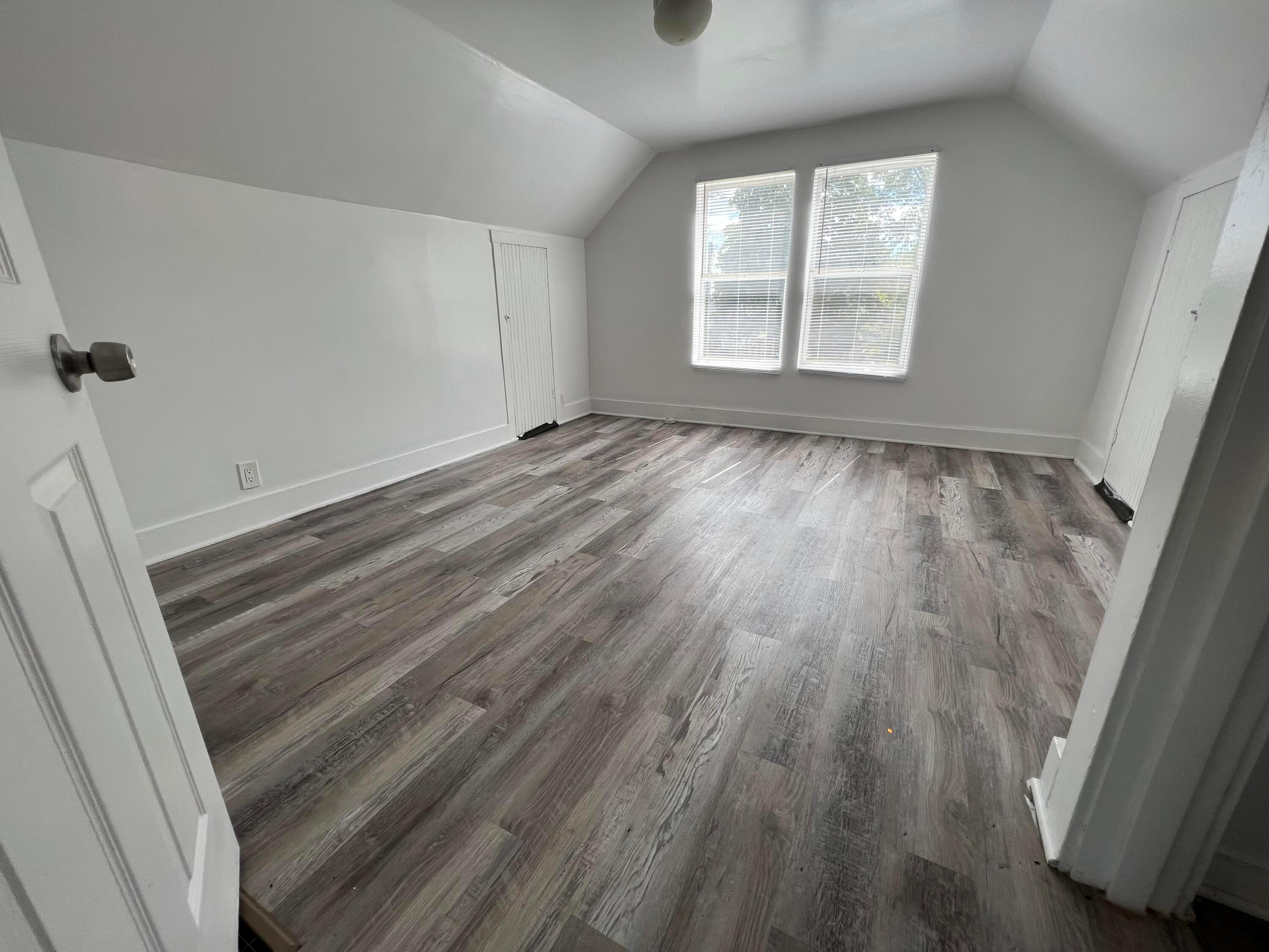 1709 E Weber Road Property Photo 2