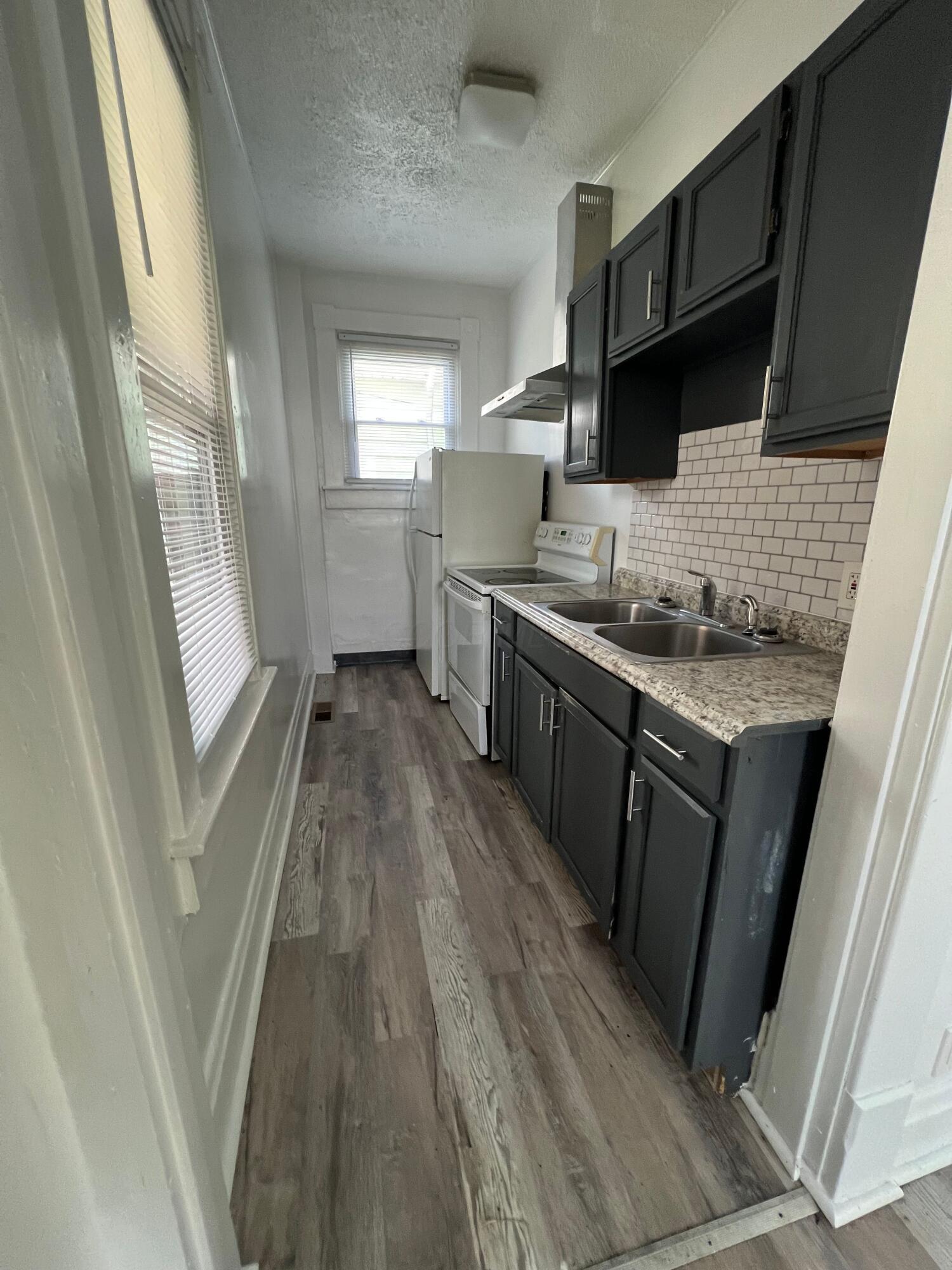 1709 E Weber Road Property Photo 4