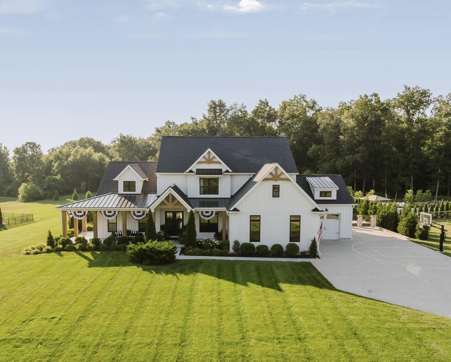 9525 Britonwoods Drive Property Photo 1