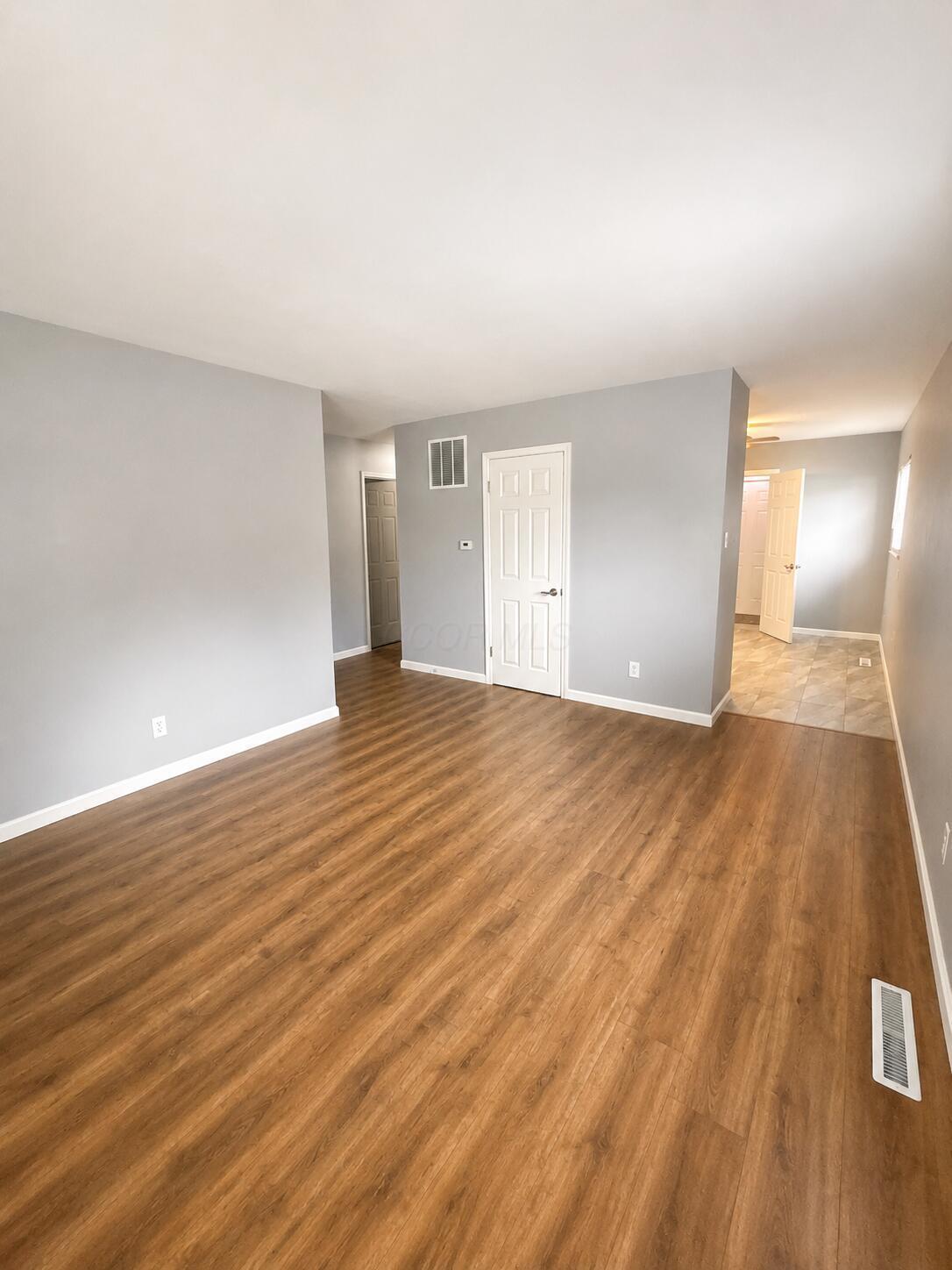 3049 Durham Drive Property Photo 4