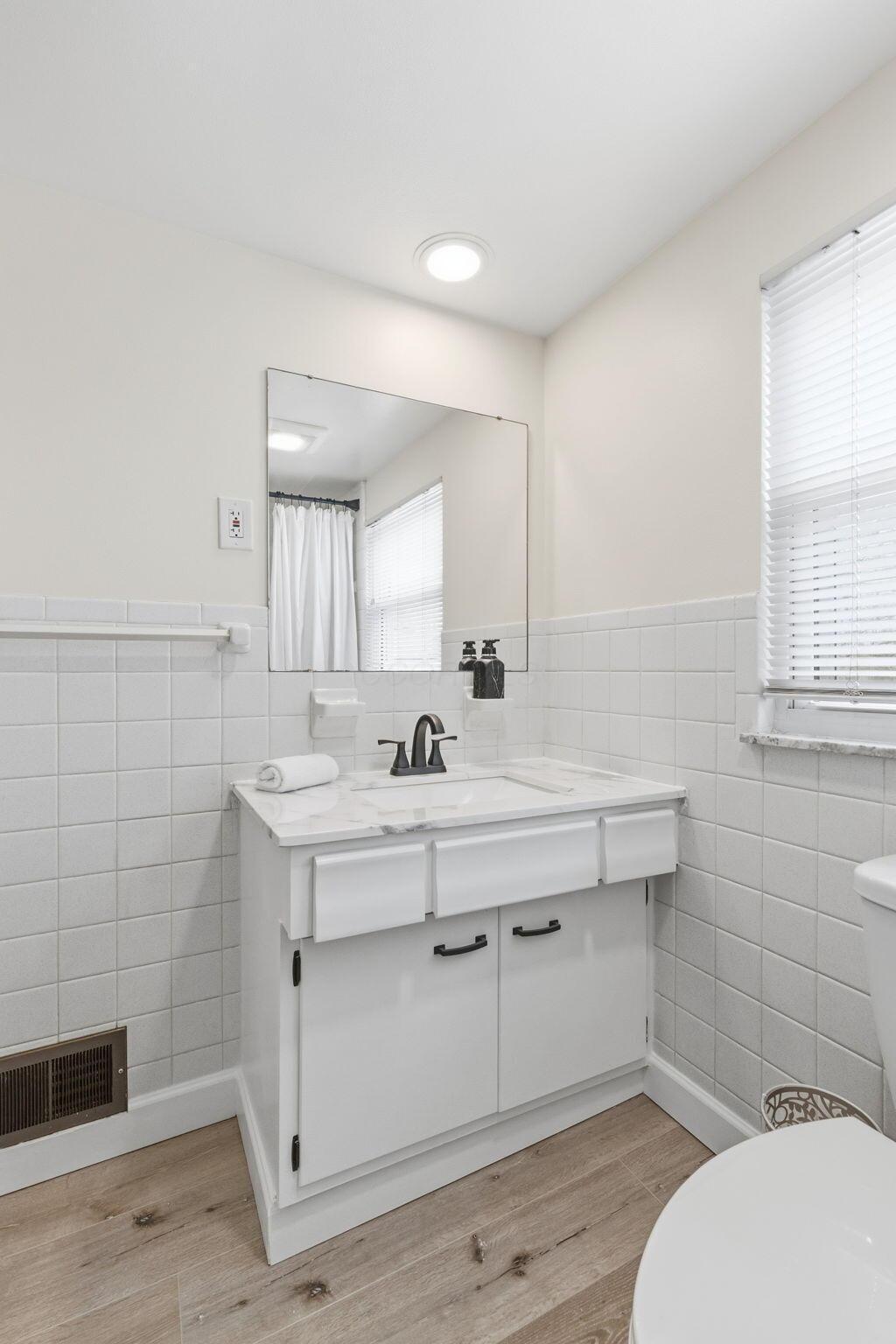 252 E Broadway Avenue Property Photo 37