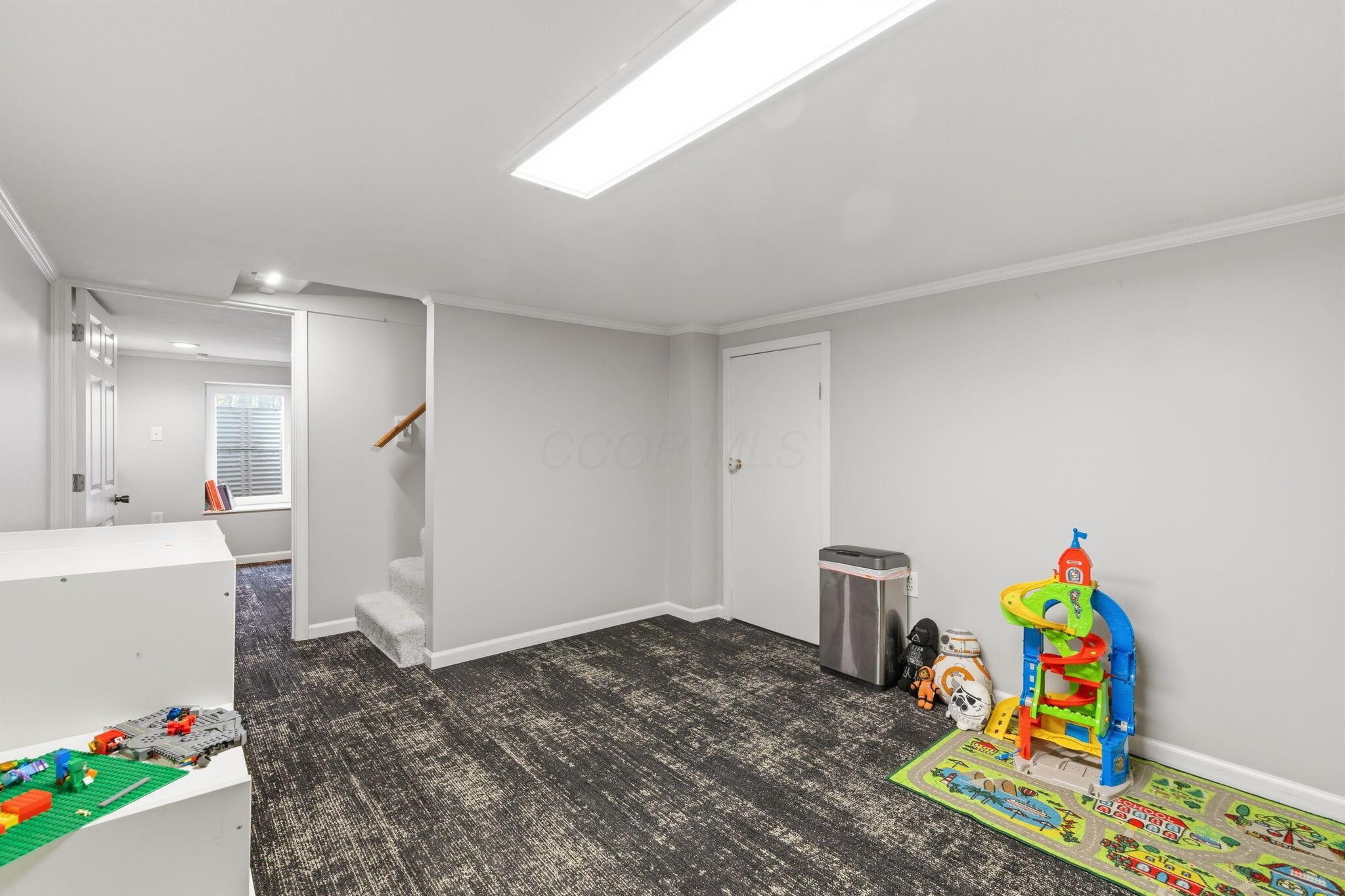 252 E Broadway Avenue Property Photo 46