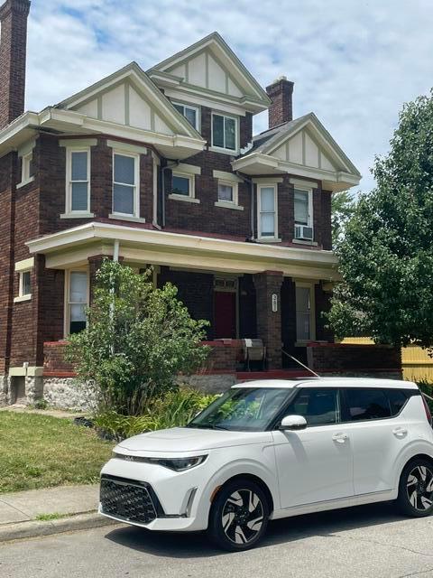 381 Linwood Avenue Property Photo 1