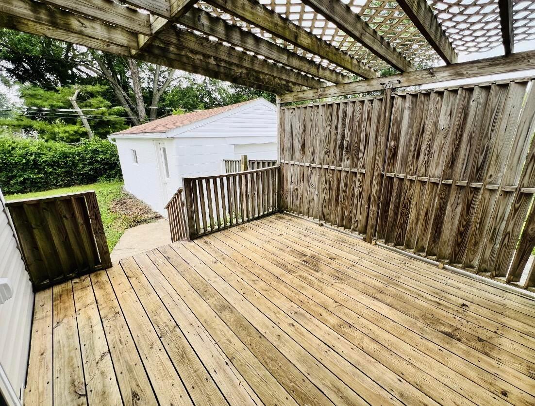 1903 E Beaumont Road Property Photo 10