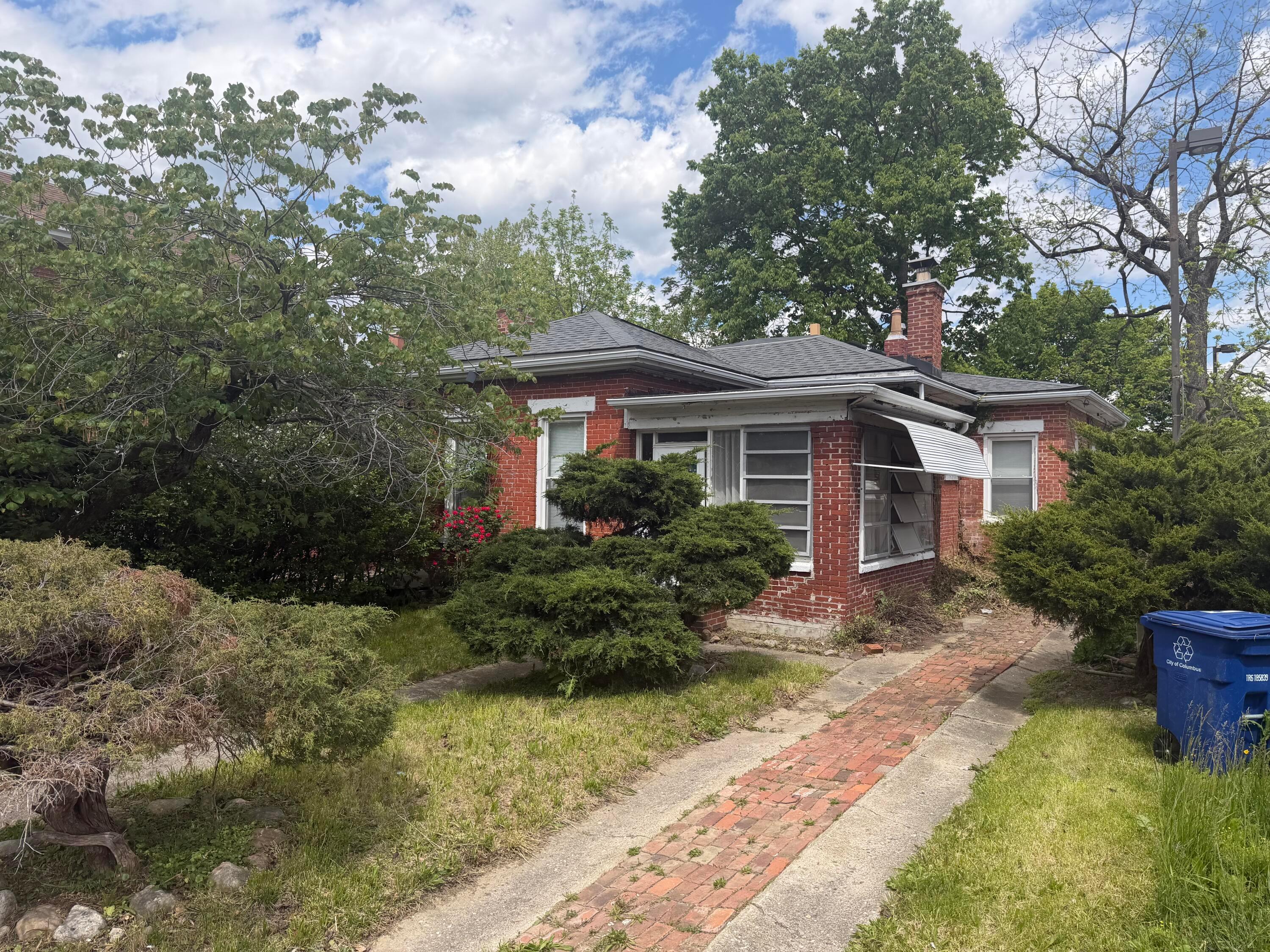 166 N Hamilton Avenue Property Photo 1
