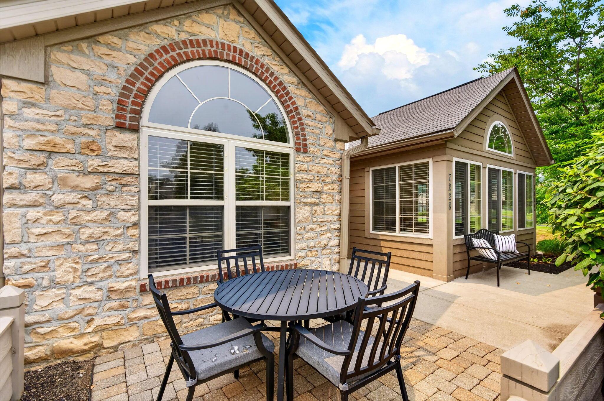 7228 Falls View Circle Property Photo 3