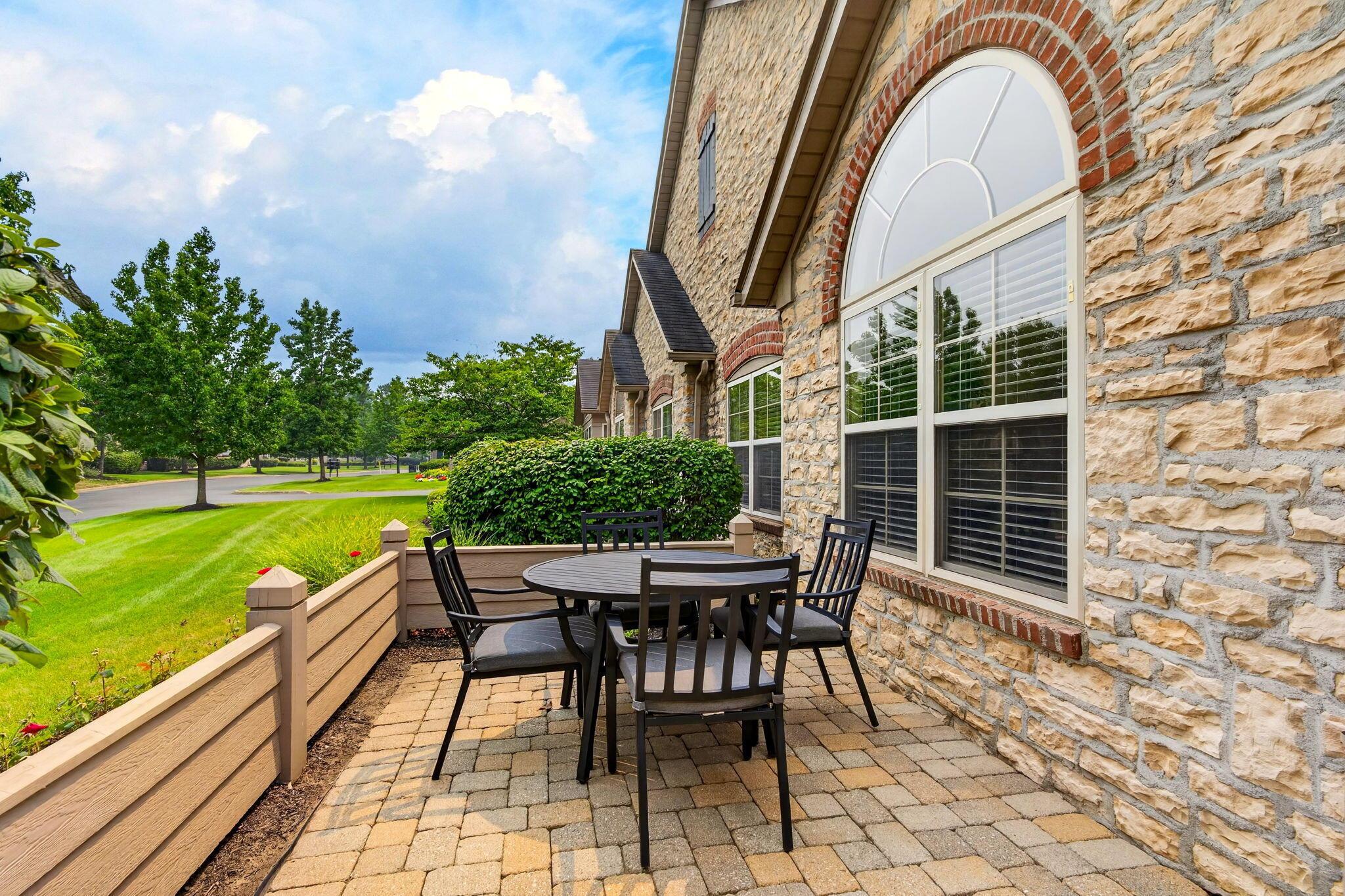 7228 Falls View Circle Property Photo 4