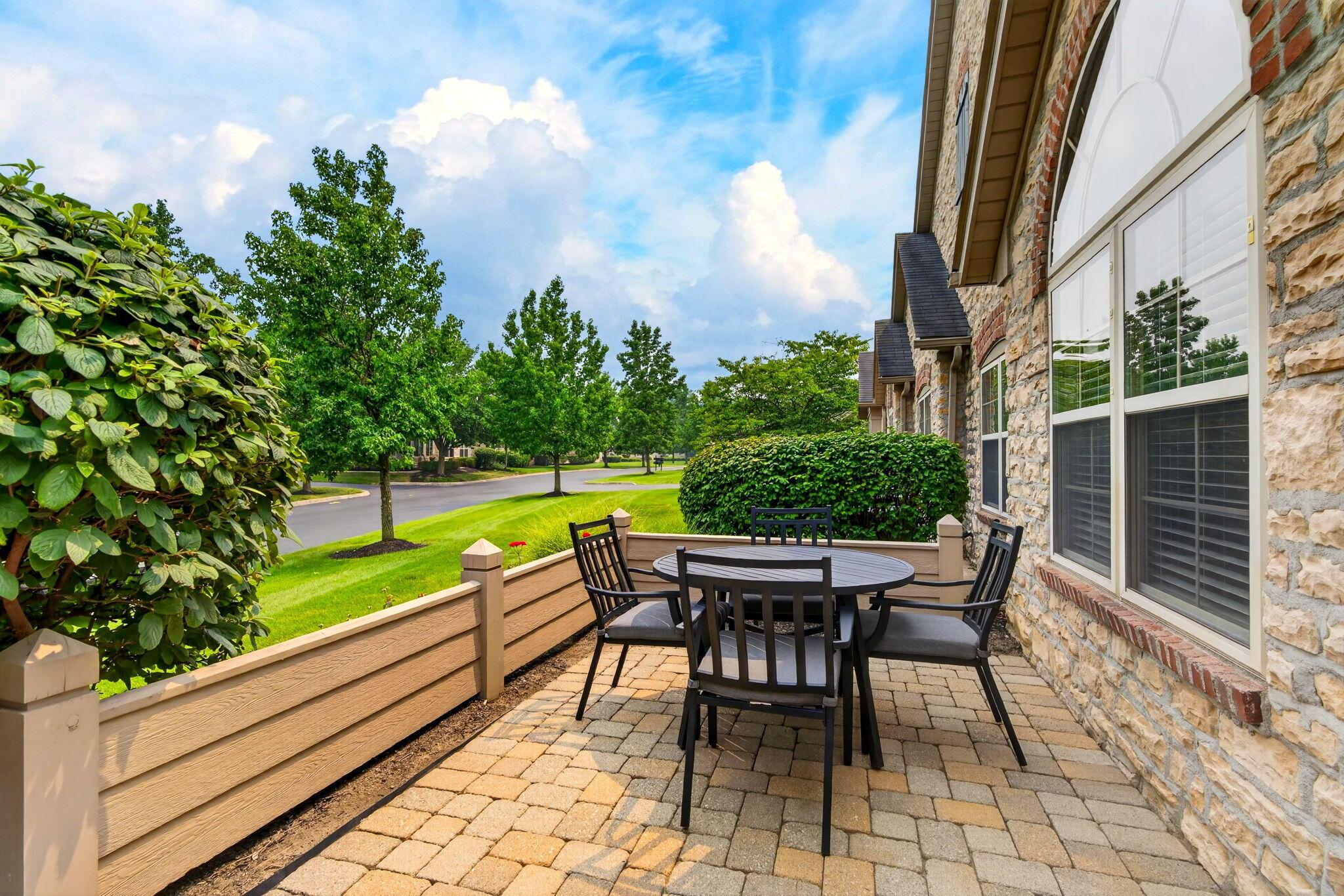 7228 Falls View Circle Property Photo 5