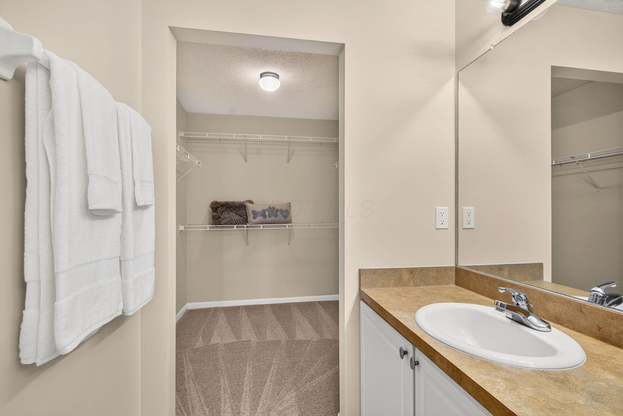7228 Falls View Circle Property Photo 31