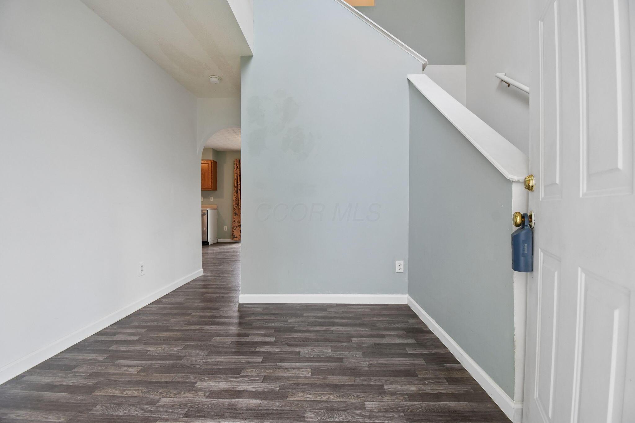 1049 Legacy Lane Property Photo 6