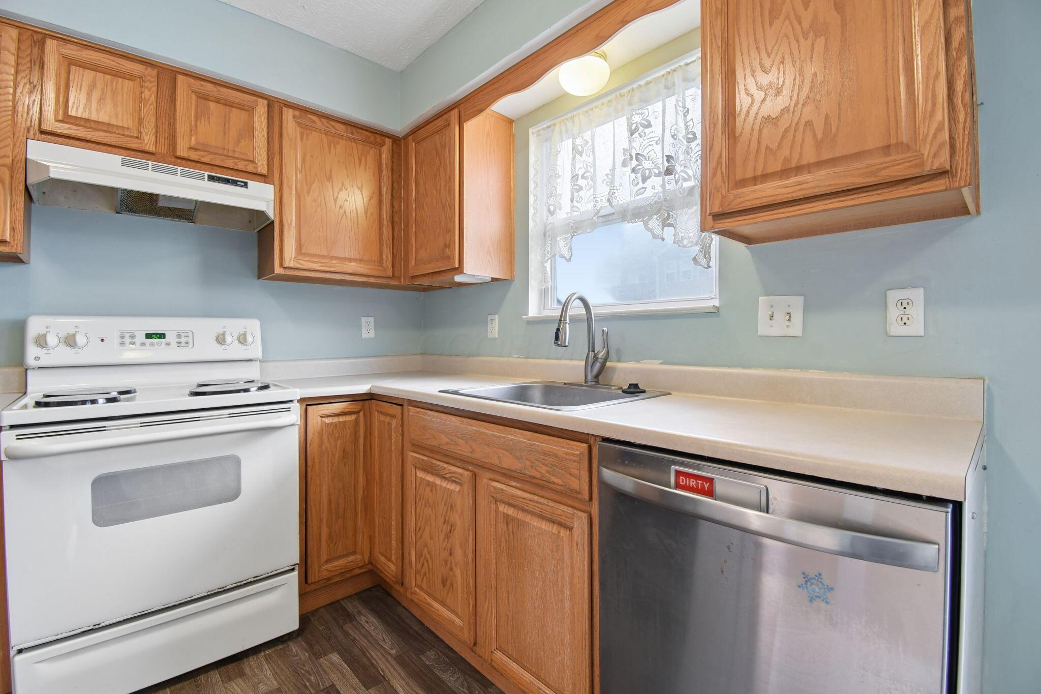 1049 Legacy Lane Property Photo 12