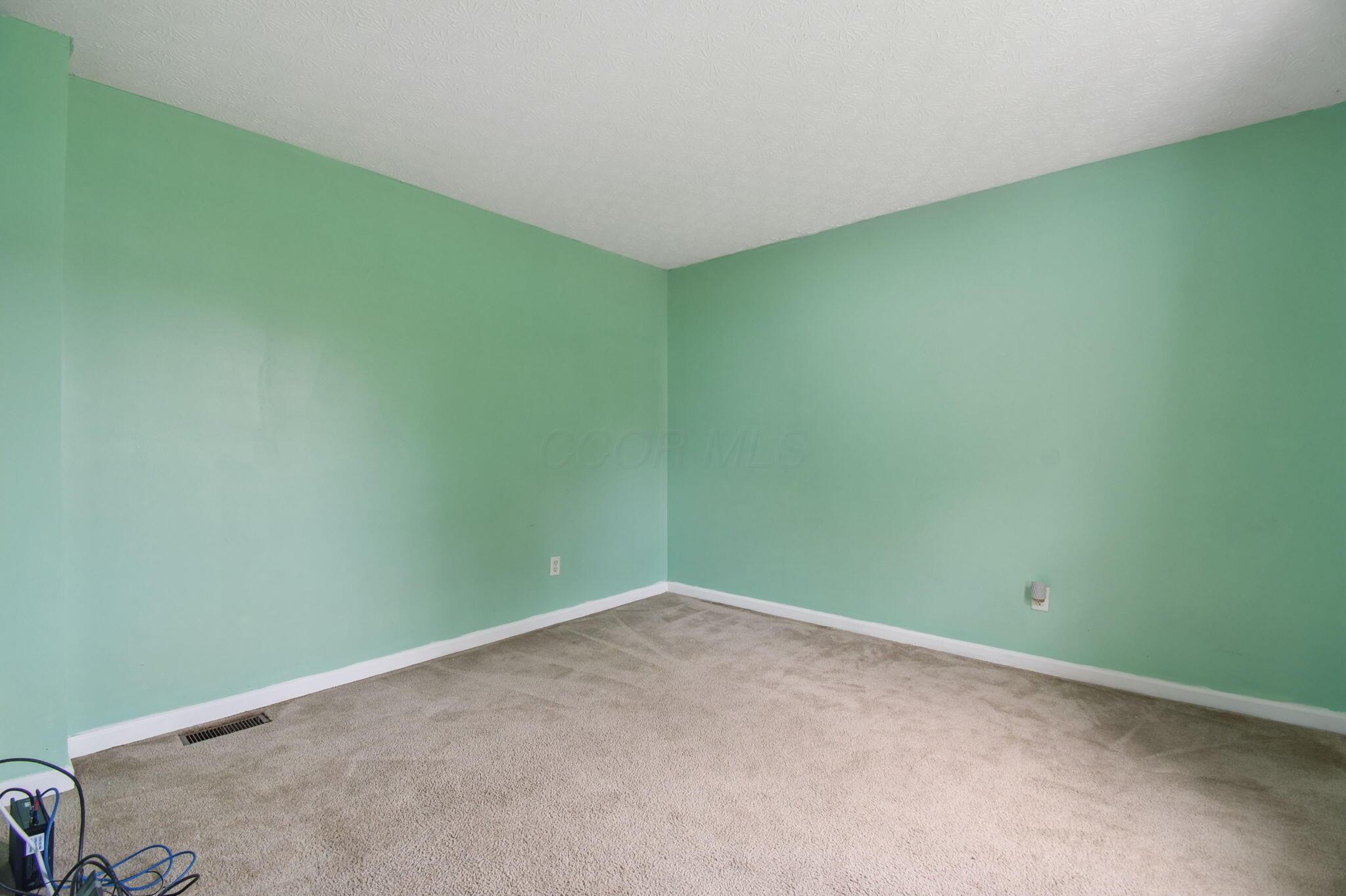 1049 Legacy Lane Property Photo 17