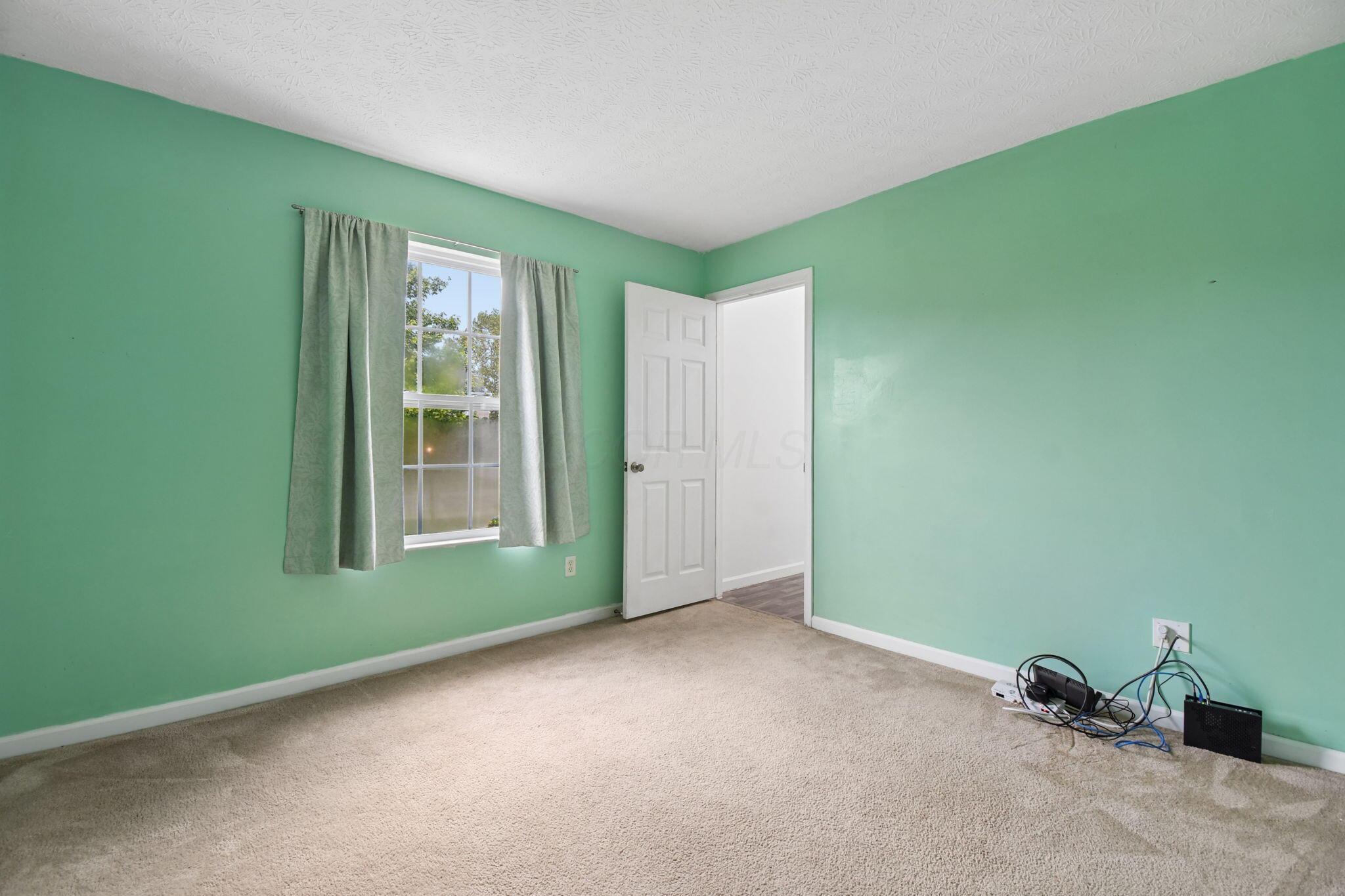1049 Legacy Lane Property Photo 18