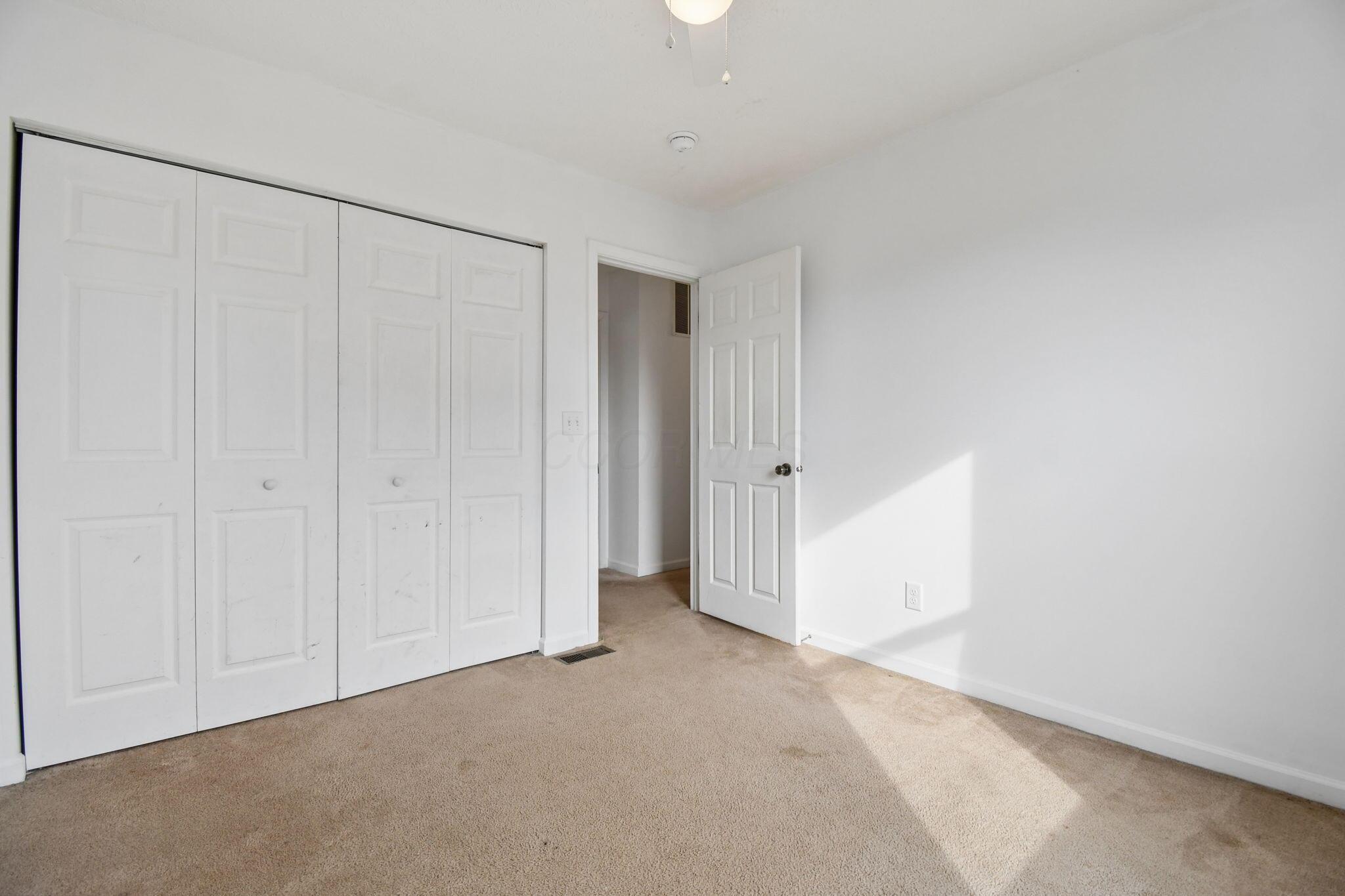 1049 Legacy Lane Property Photo 27