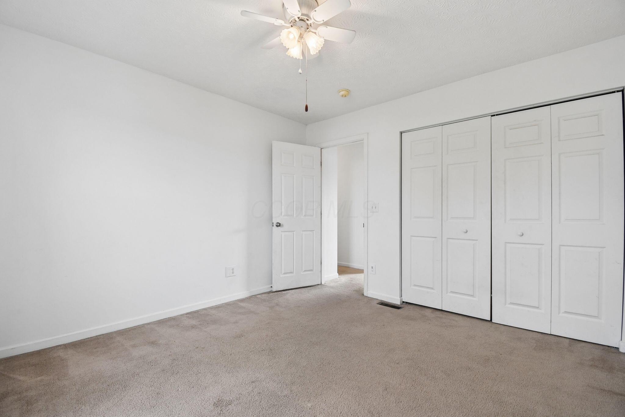 1049 Legacy Lane Property Photo 29