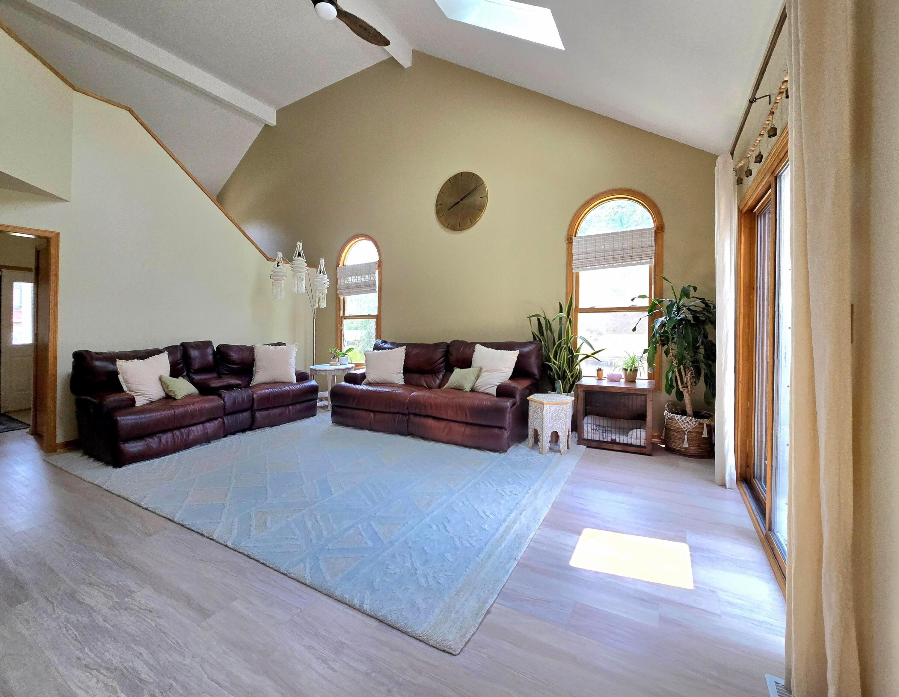 1 Banbury Property Photo 3