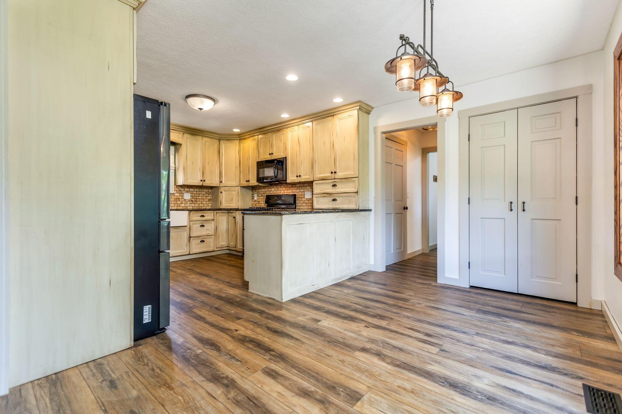 405 Ridgedale Drive Property Photo 16