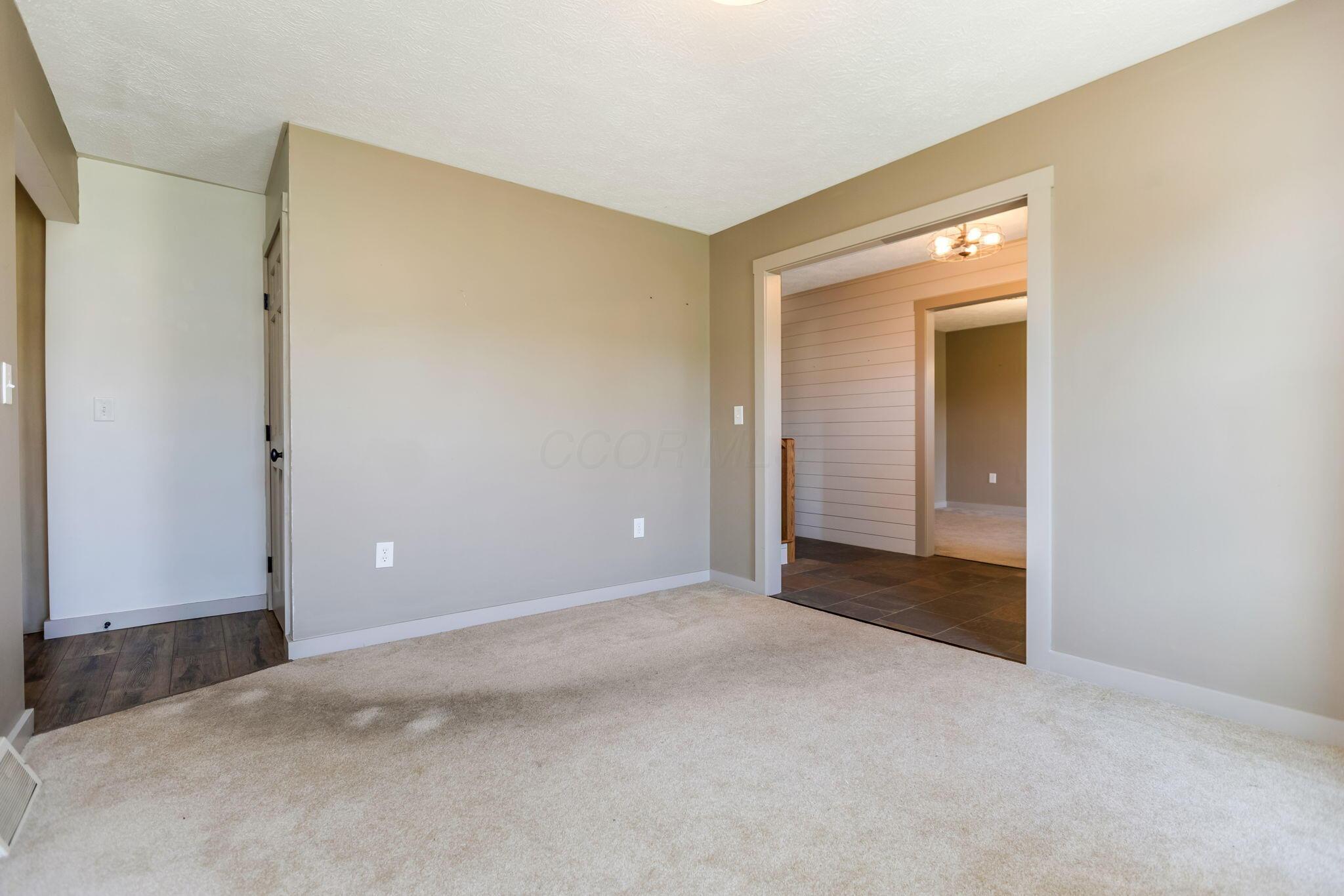 405 Ridgedale Drive Property Photo 28