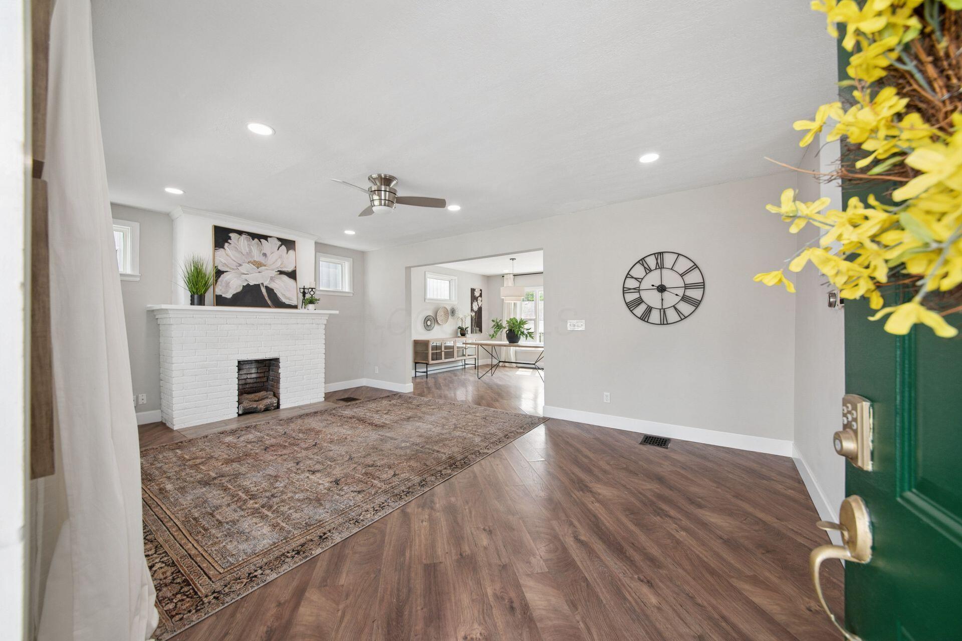 977 Gilbert Street Property Photo 3