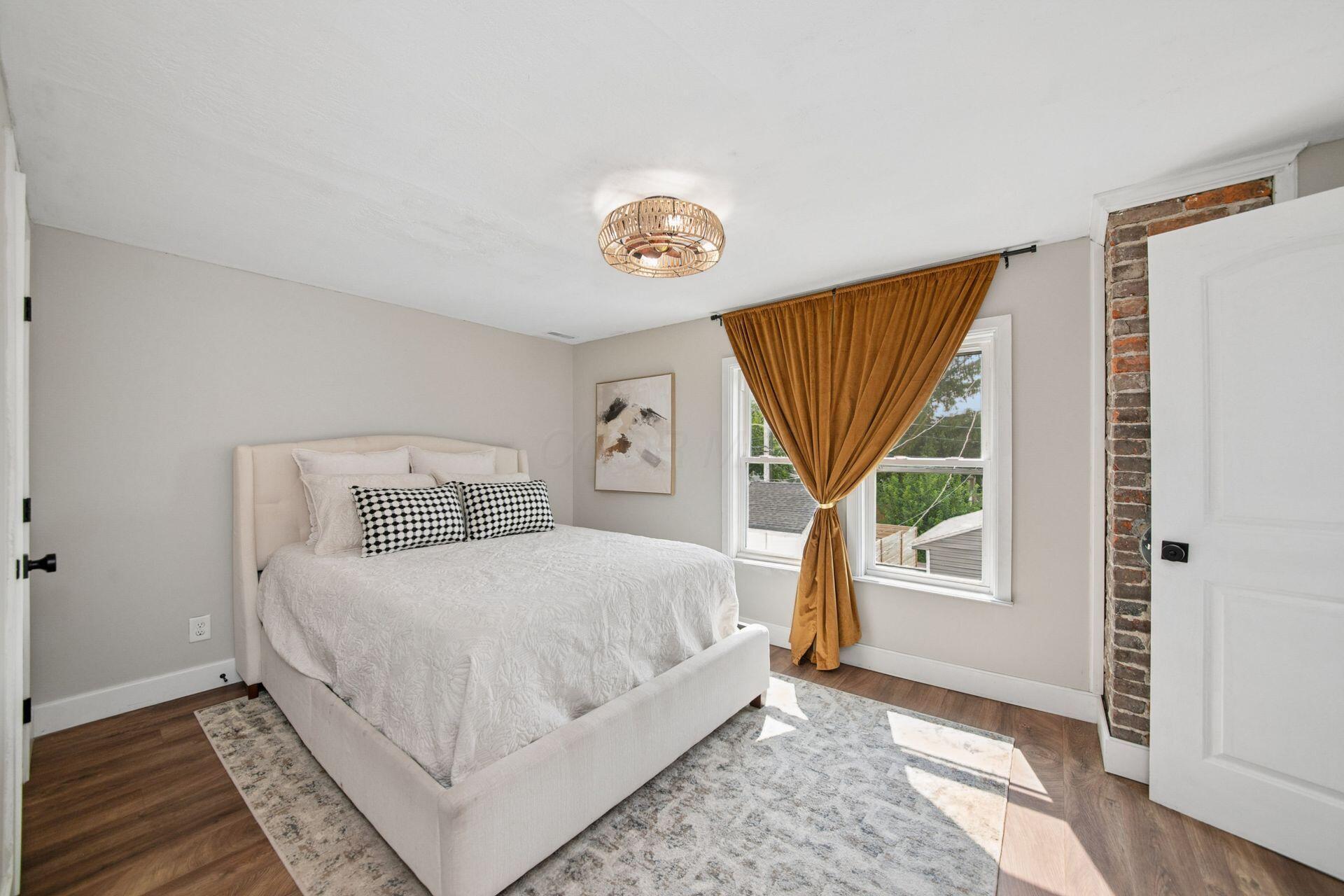 977 Gilbert Street Property Photo 19