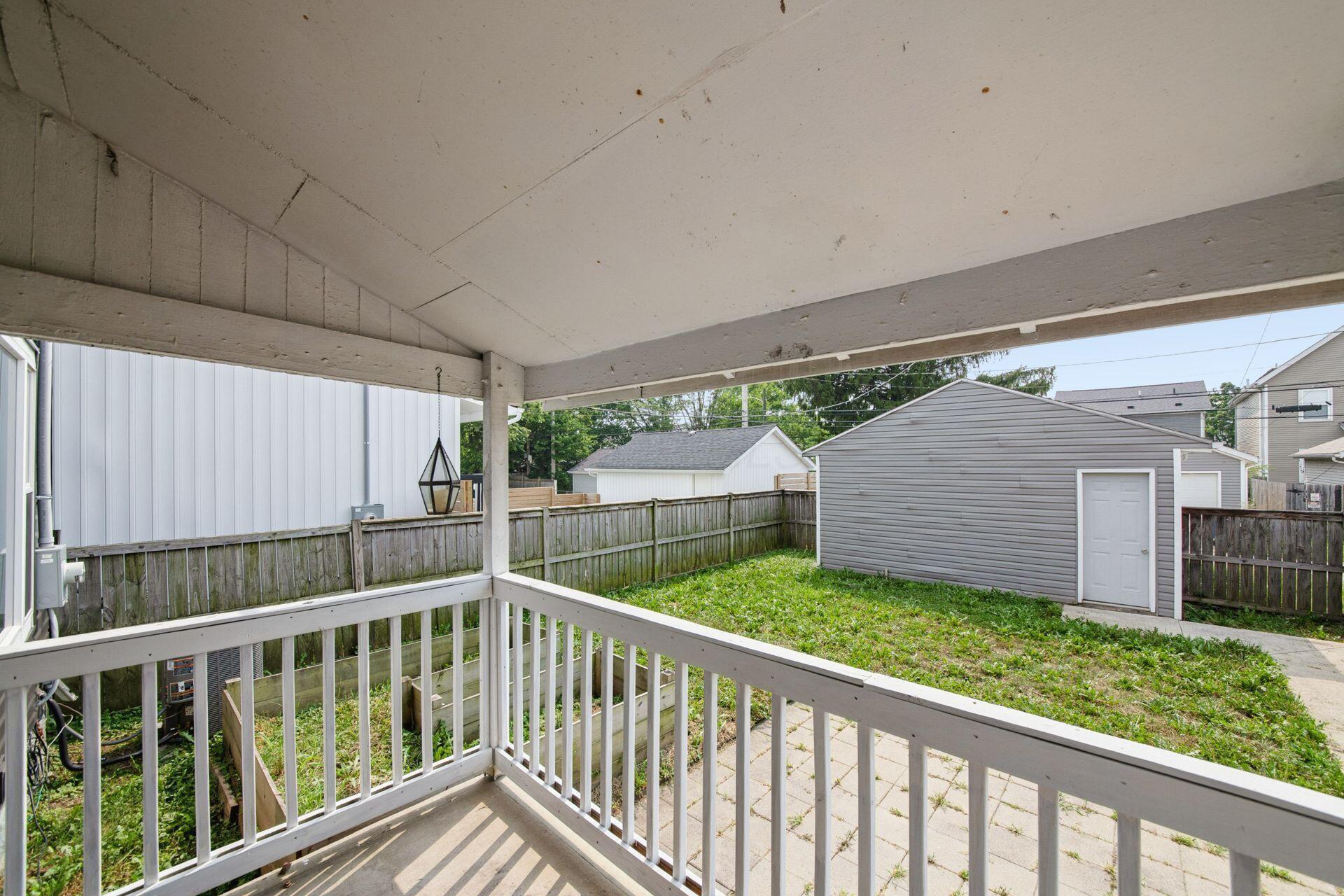 977 Gilbert Street Property Photo 30