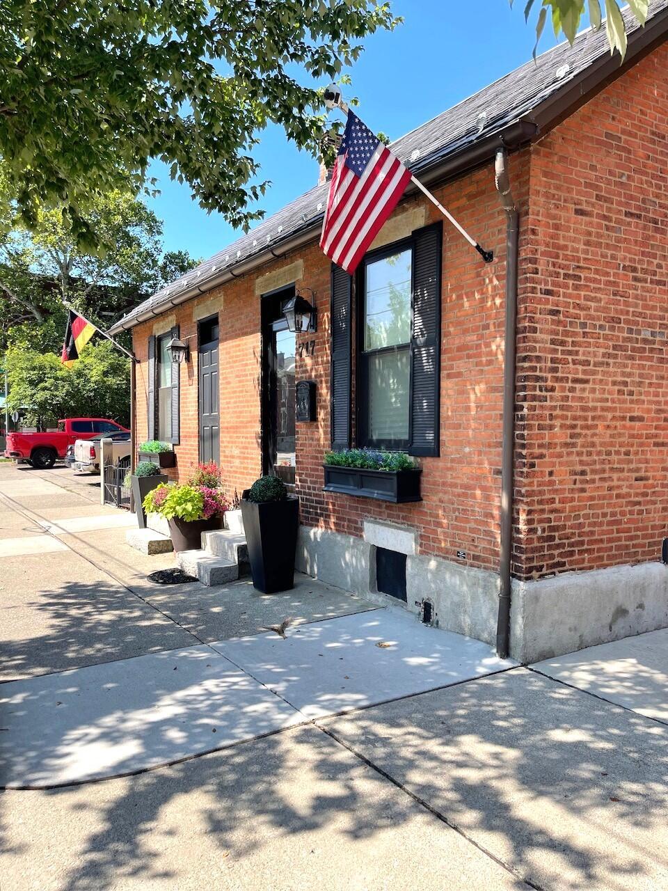 717 S 3rd Street Property Photo 1