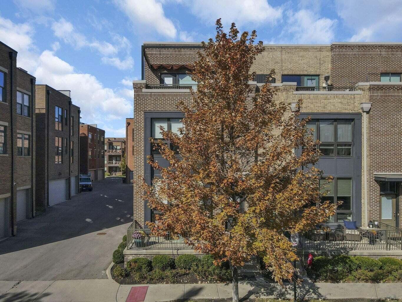 268 N Neruda Avenue Property Photo 1