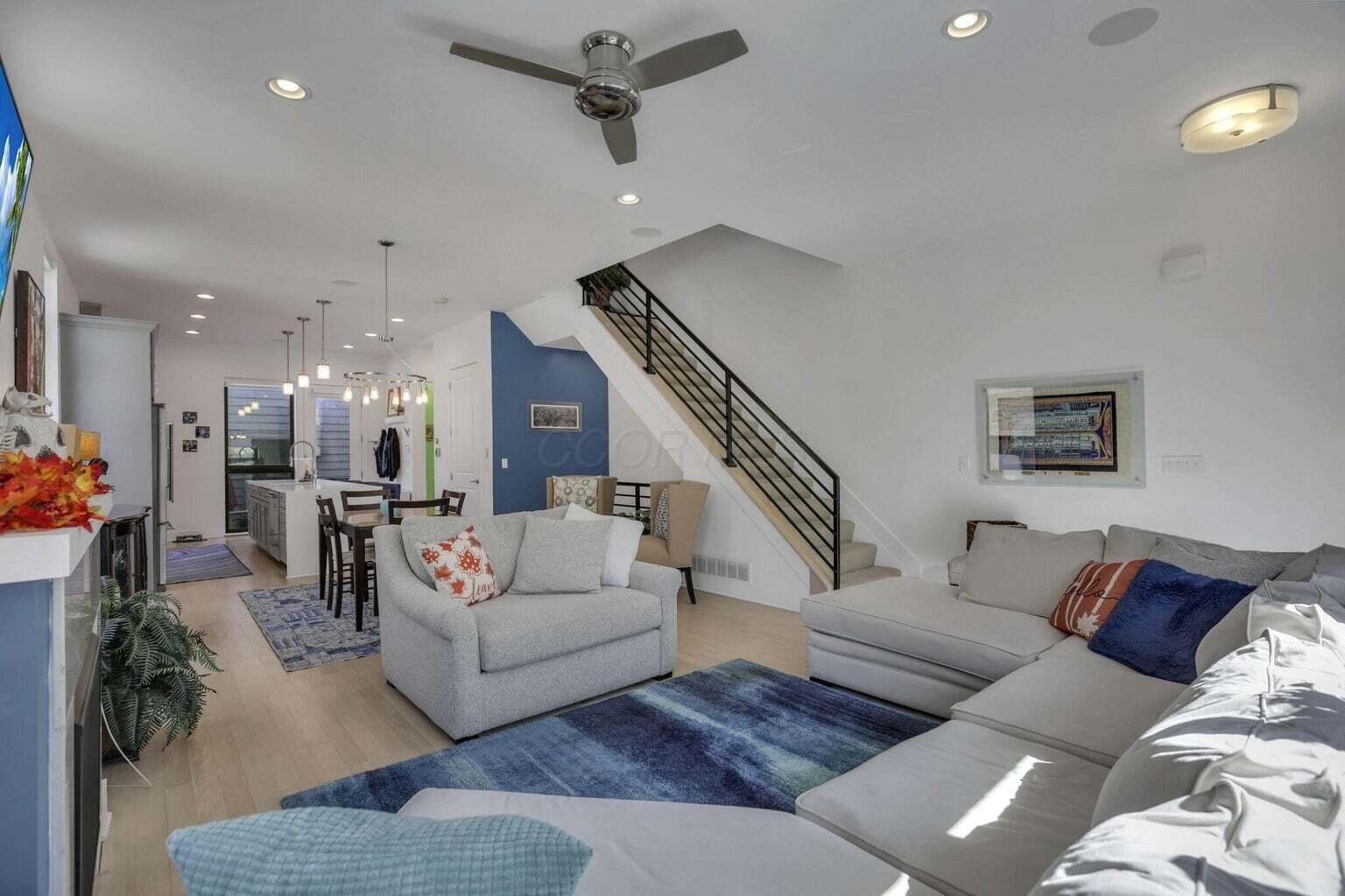 268 N Neruda Avenue Property Photo 10