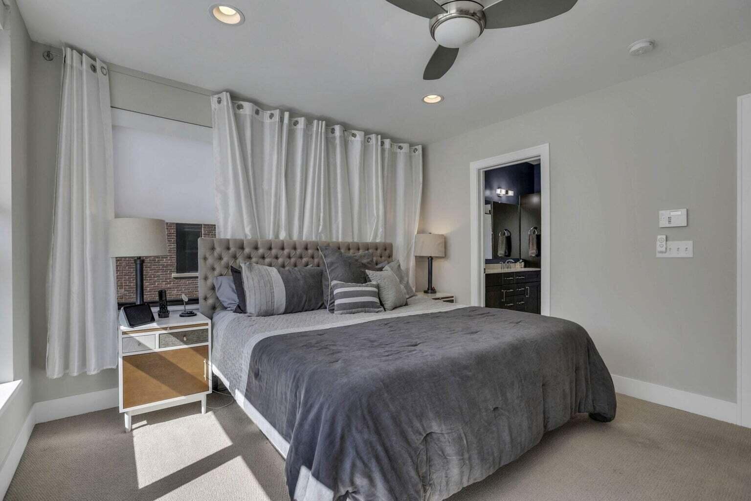268 N Neruda Avenue Property Photo 32