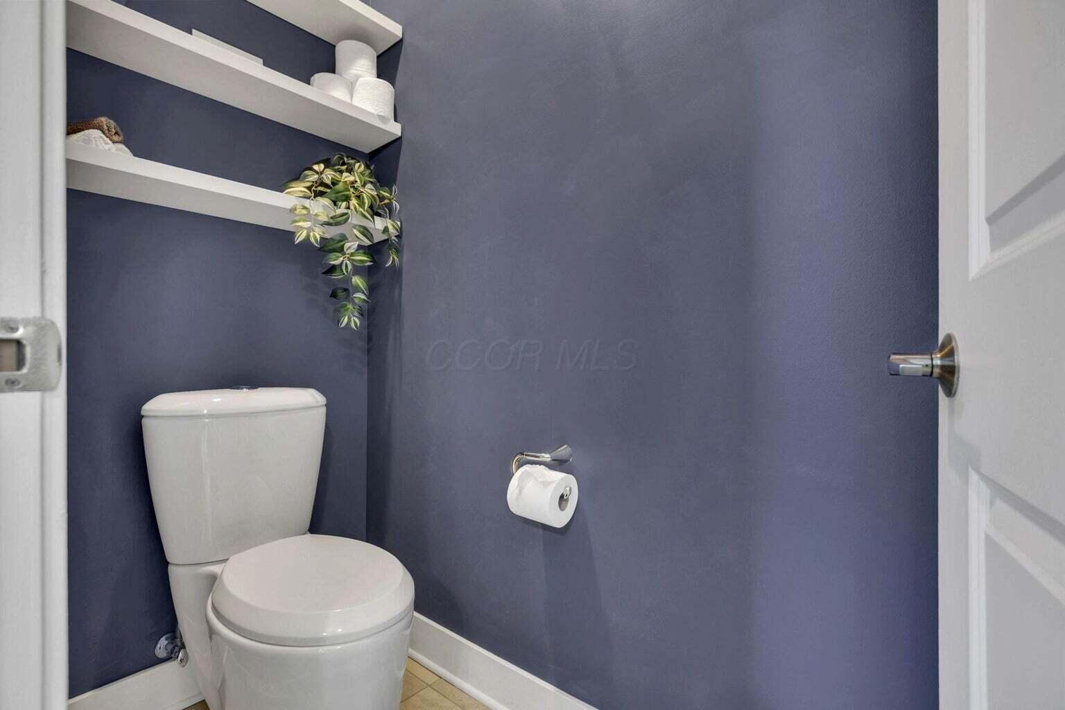 268 N Neruda Avenue Property Photo 40