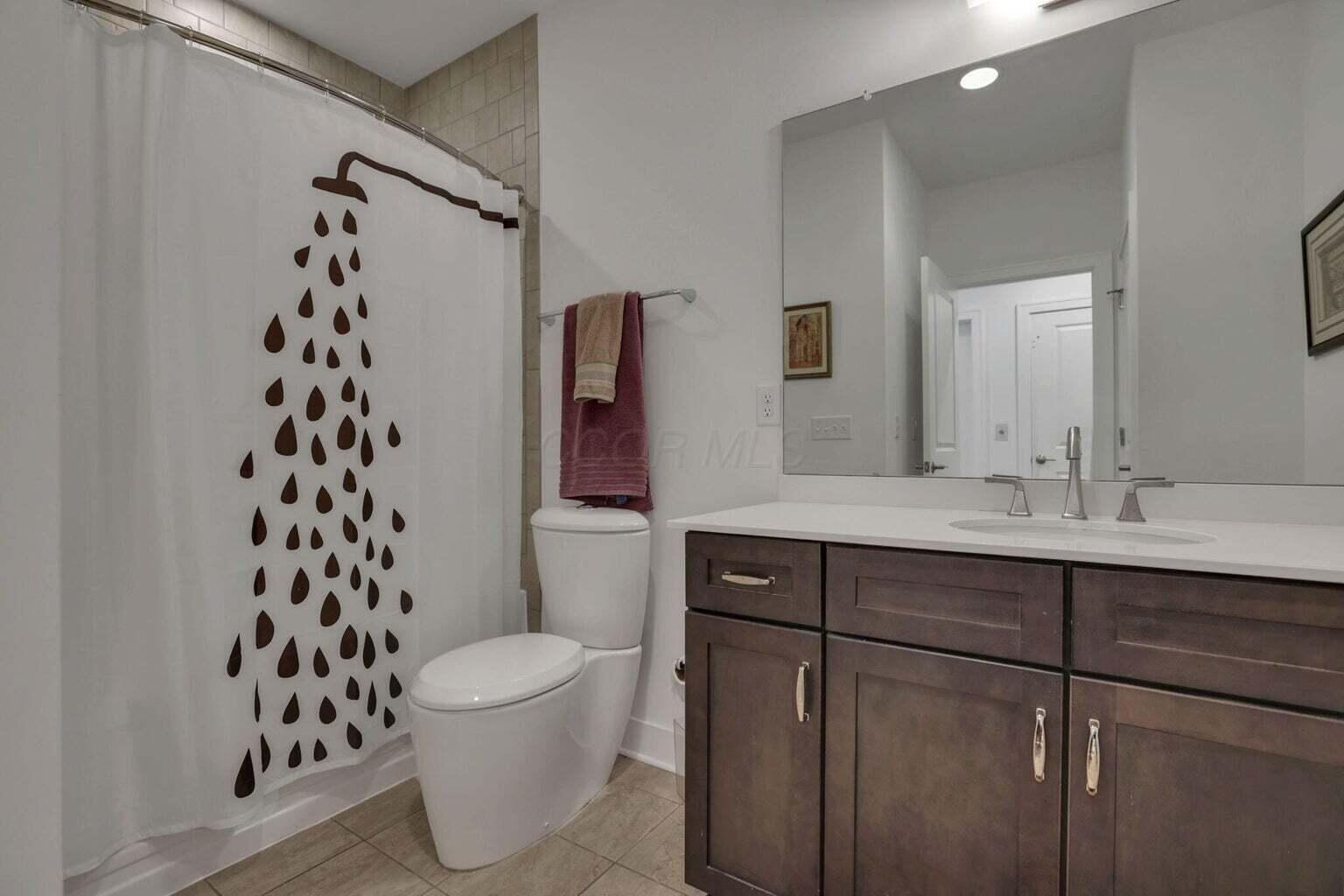 268 N Neruda Avenue Property Photo 54