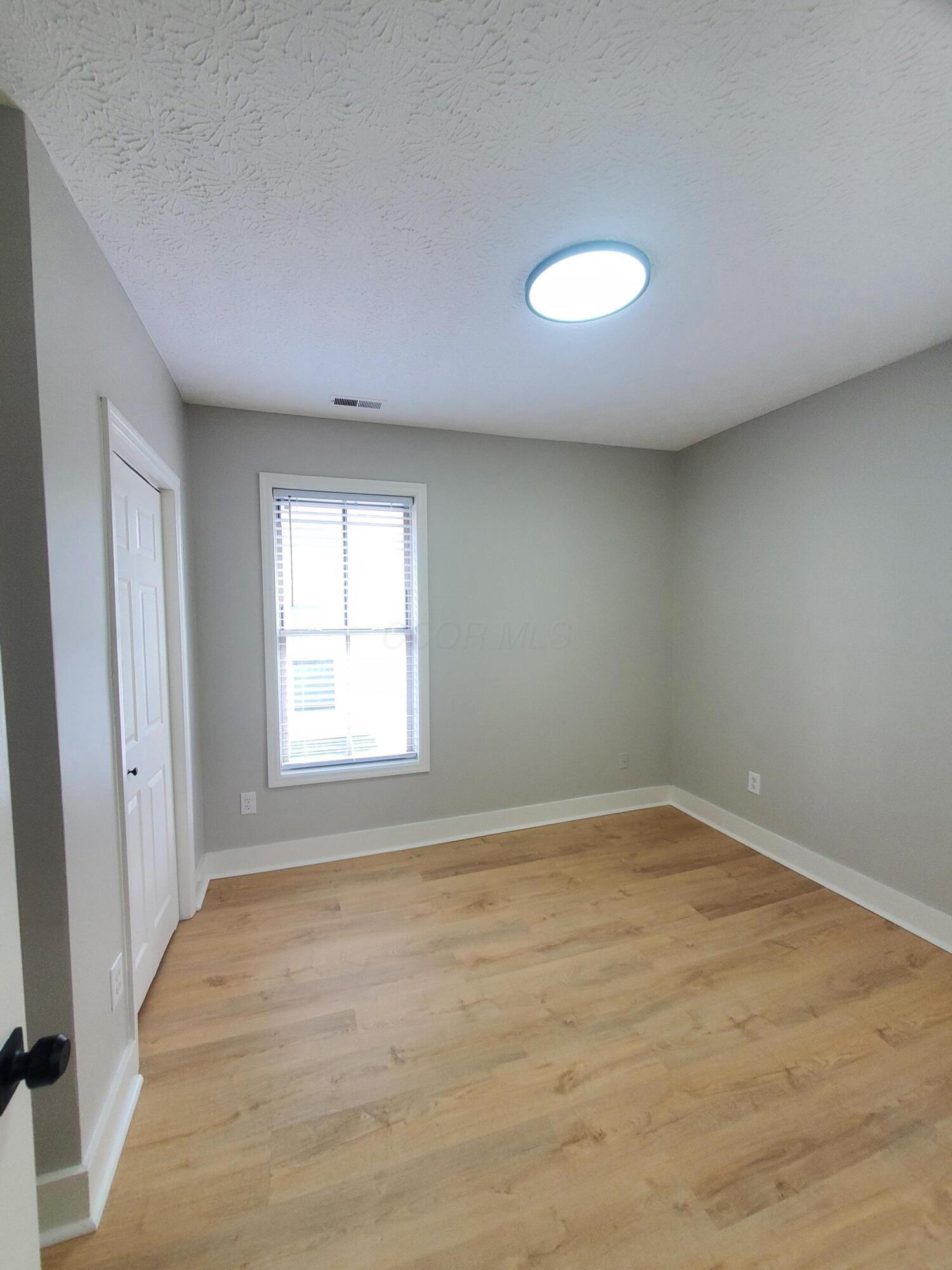 33 S Cypress Avenue Property Photo 4