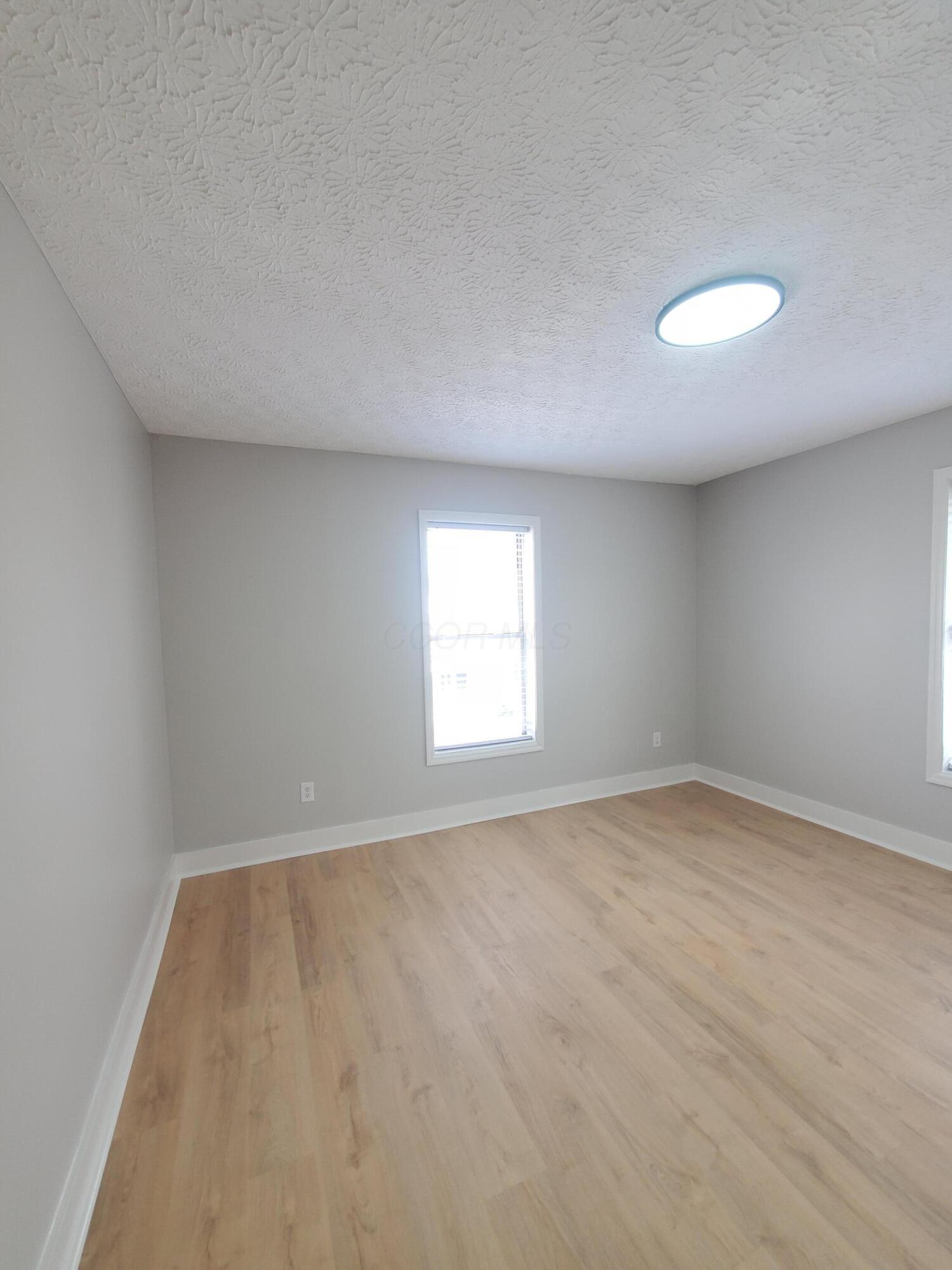 33 S Cypress Avenue Property Photo 14