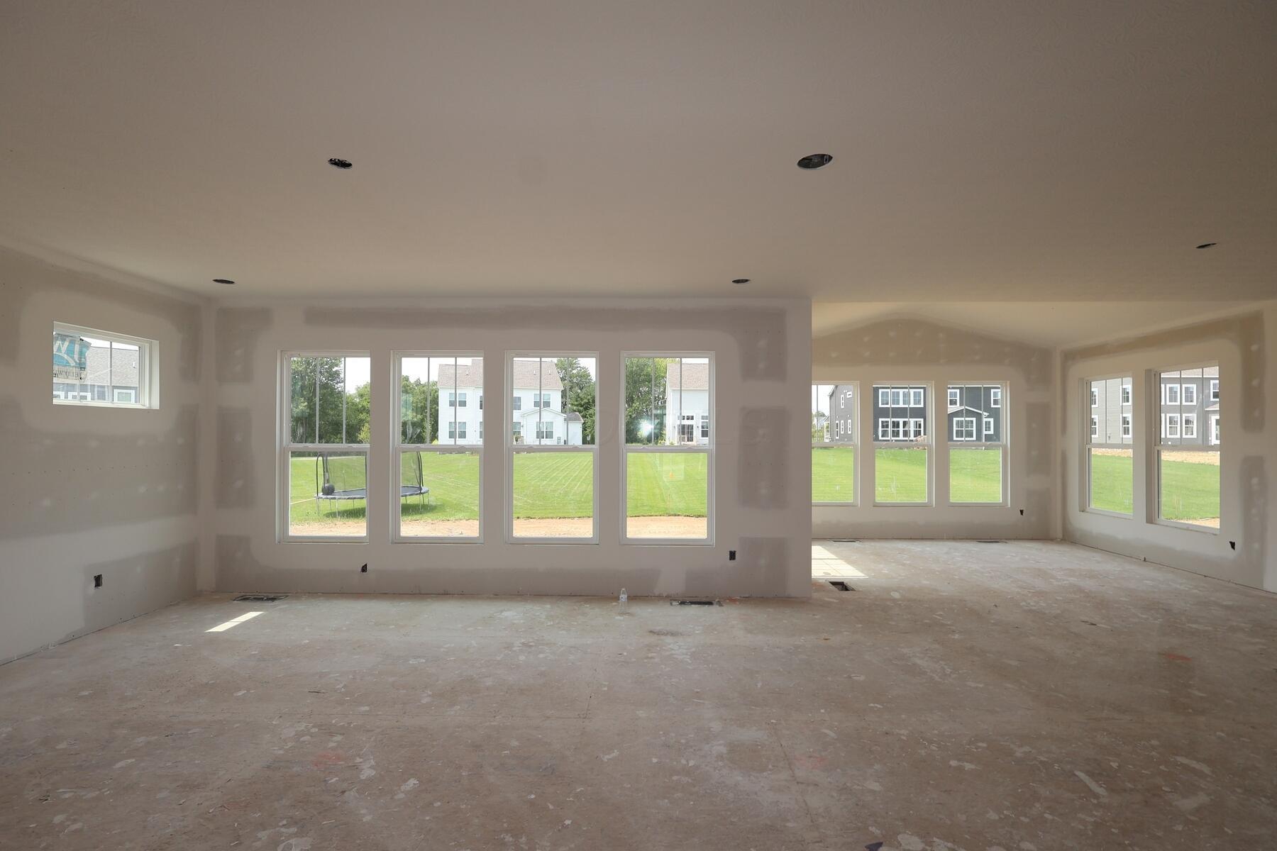 7329 Larkleaf Drive Property Photo 3