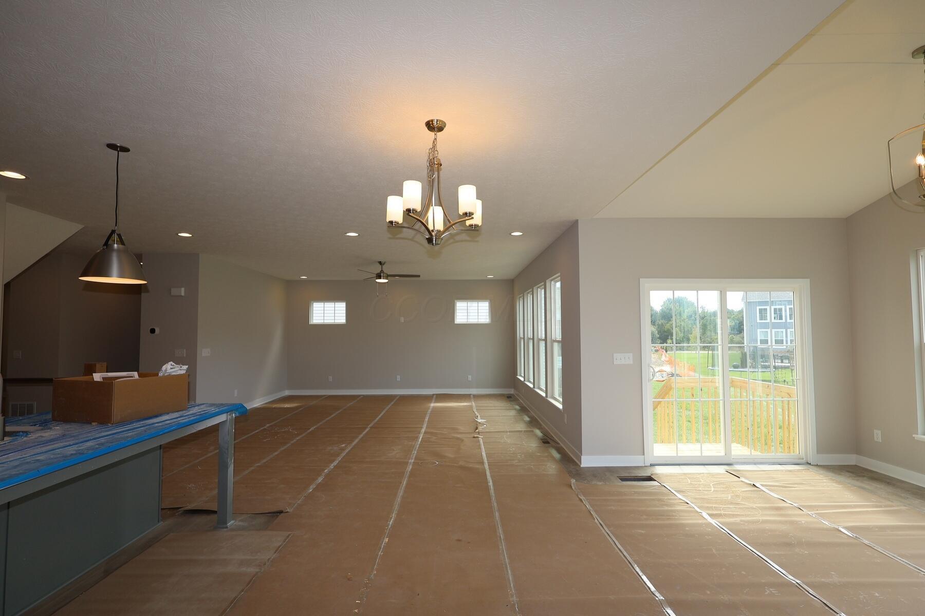 7329 Larkleaf Drive Property Photo 9