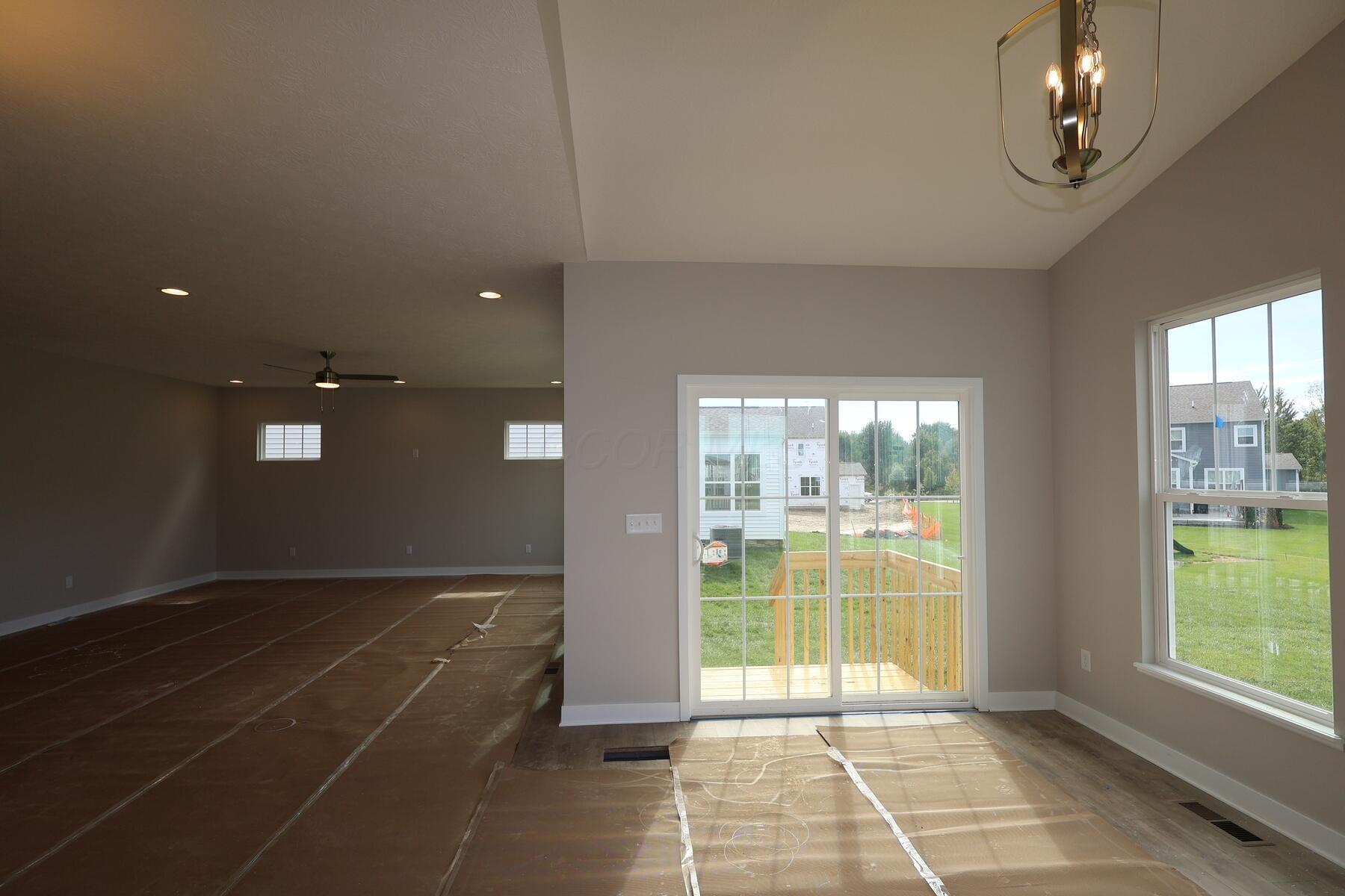 7329 Larkleaf Drive Property Photo 10
