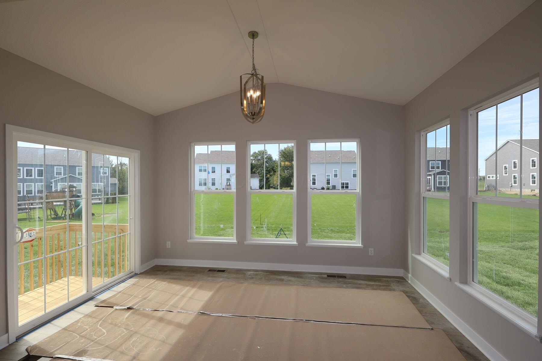 7329 Larkleaf Drive Property Photo 11